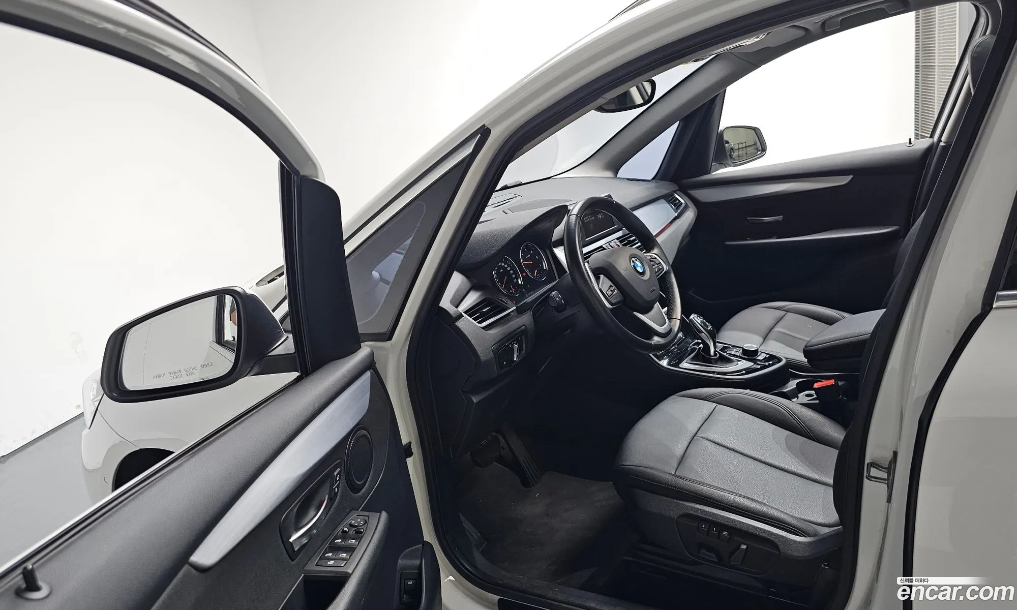 BMW 2 Series Active Tourer 2019 — 17