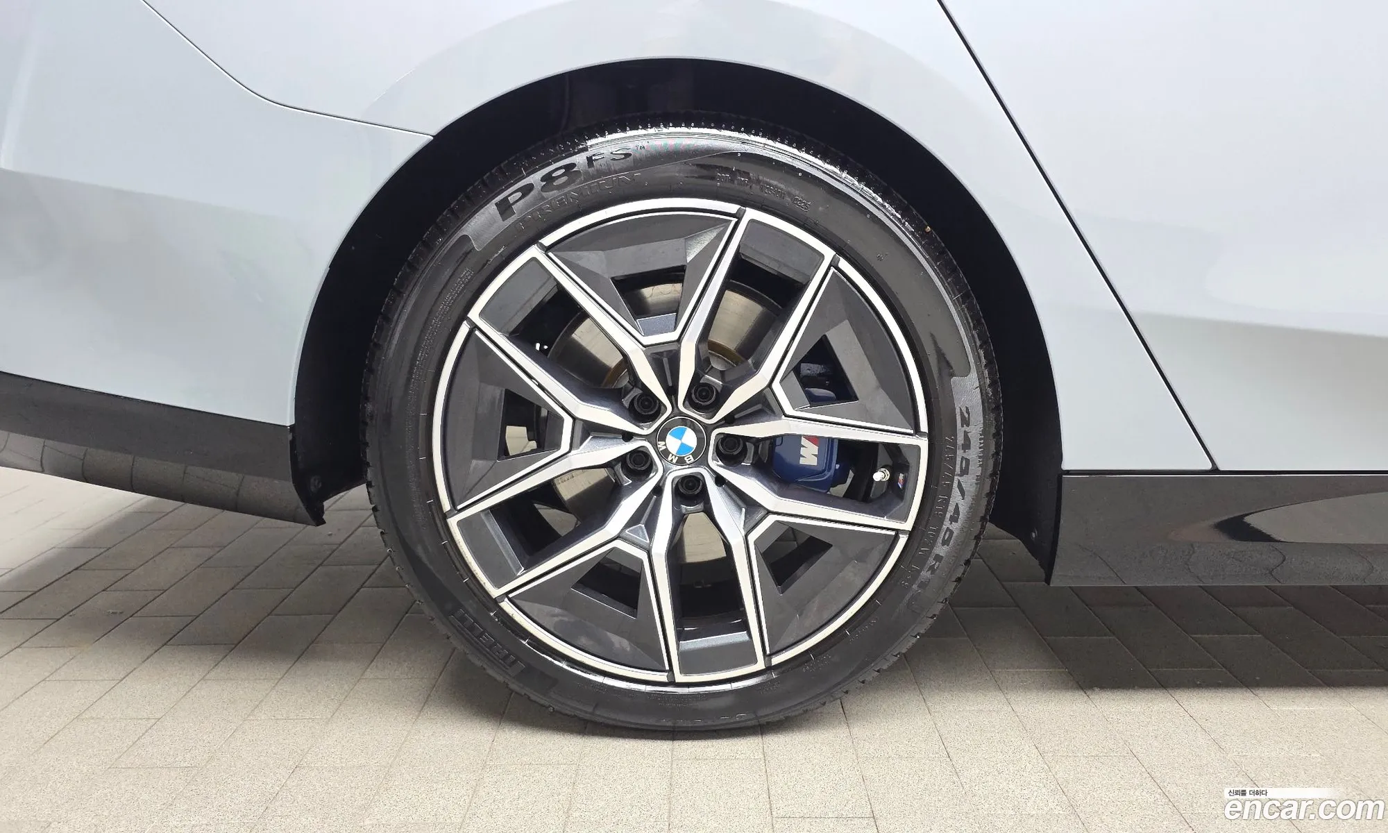 BMW 5 Series 2024 WBA21FJ03RCR60042 — 17