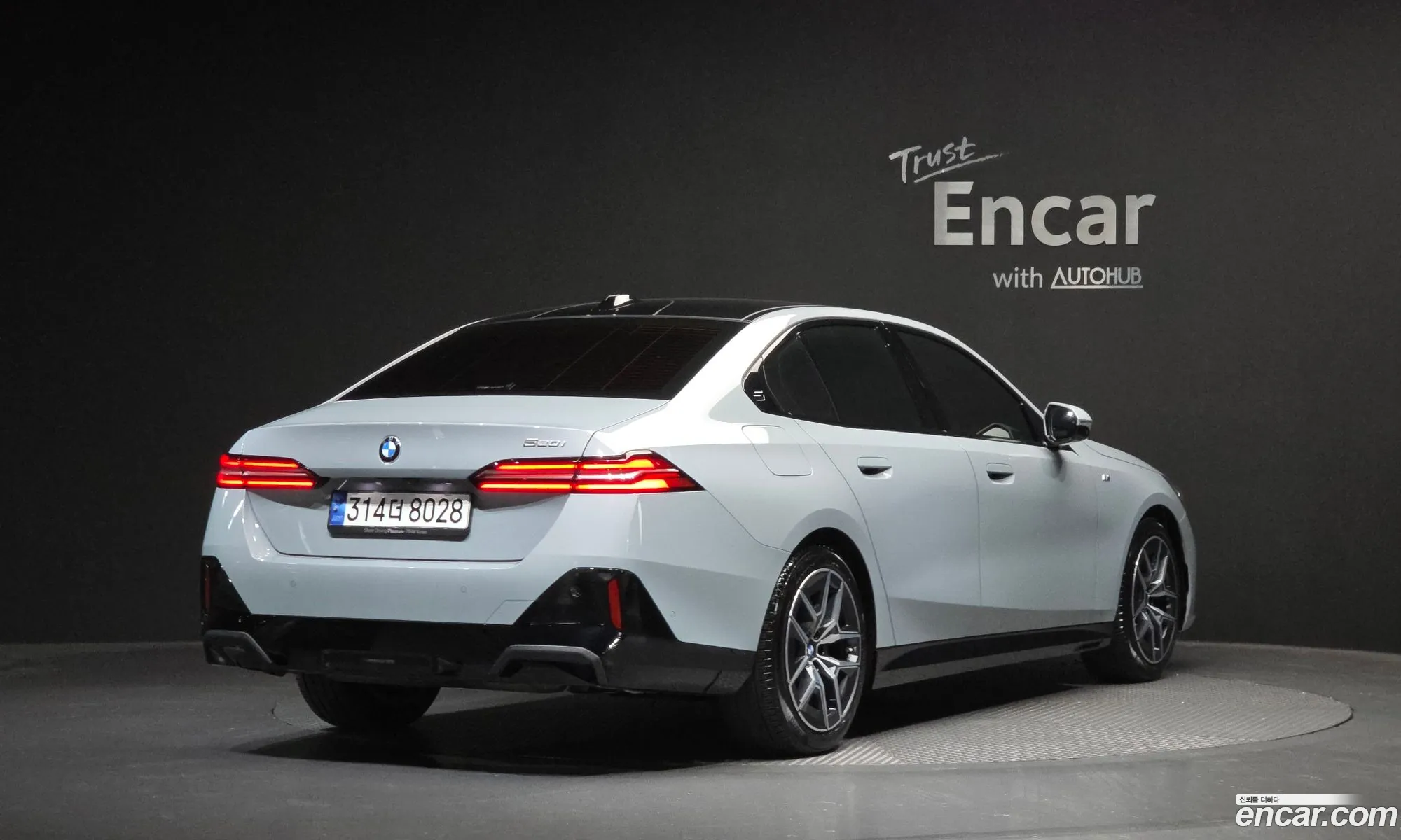 BMW 5 Series 2024 WBA21FJ03RCR60042 — 4