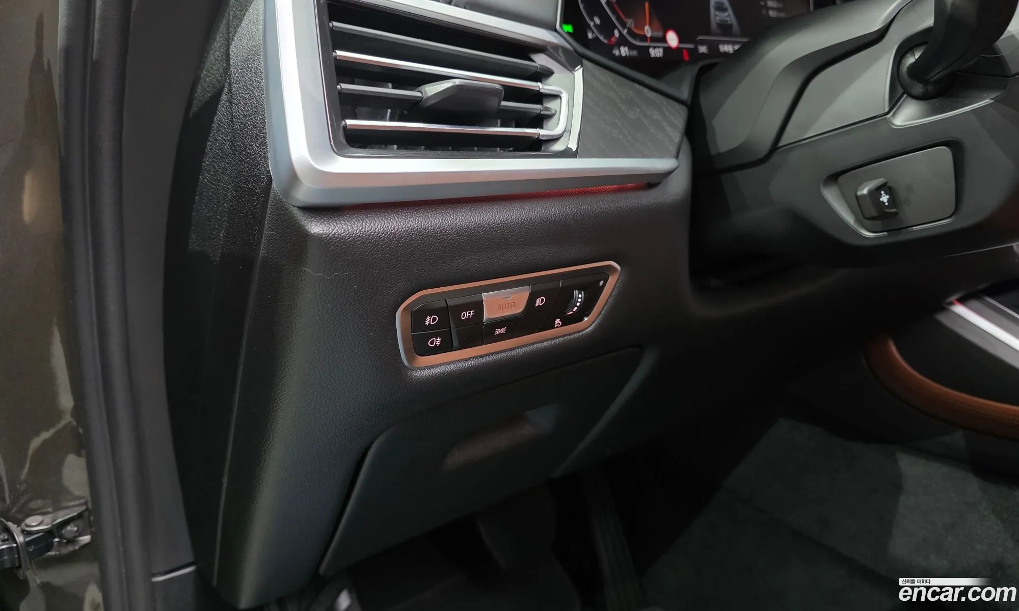 BMW X7 2022 WBACW2102N9L04582 — 27