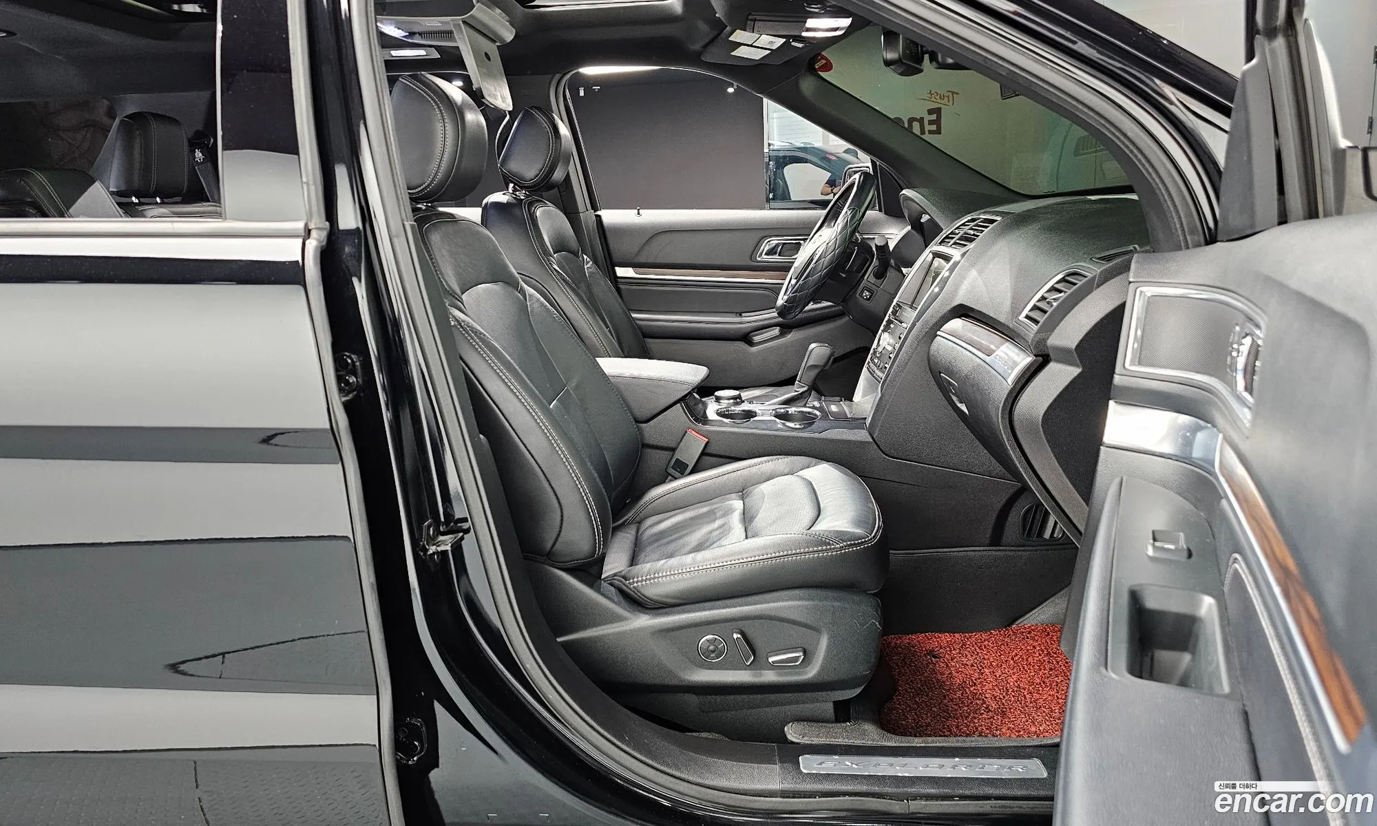 Ford Explorer 2017 1FM5K8F86HGD32244 — 7
