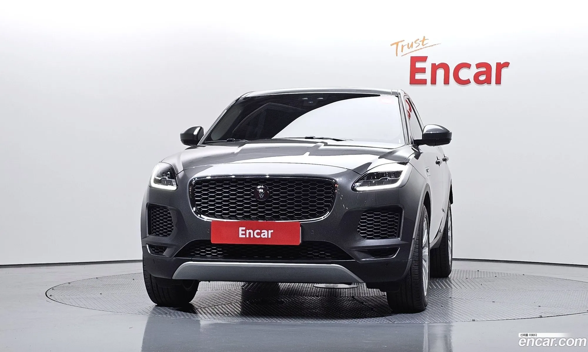 Jaguar E-Pace 2018 SADFA2BX7J1Z28000 — 22