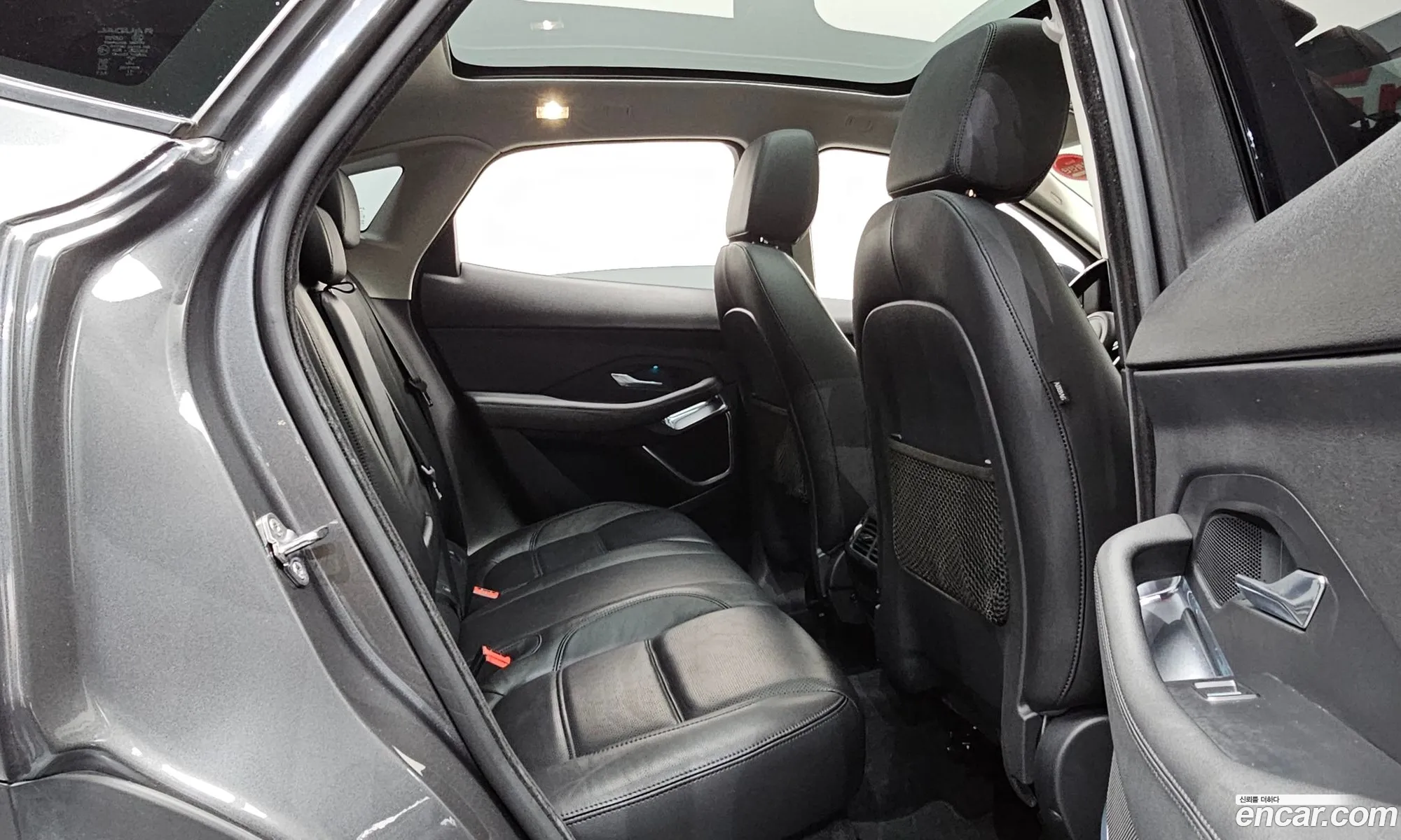 Jaguar E-Pace 2018 SADFA2BX7J1Z28000 — 6