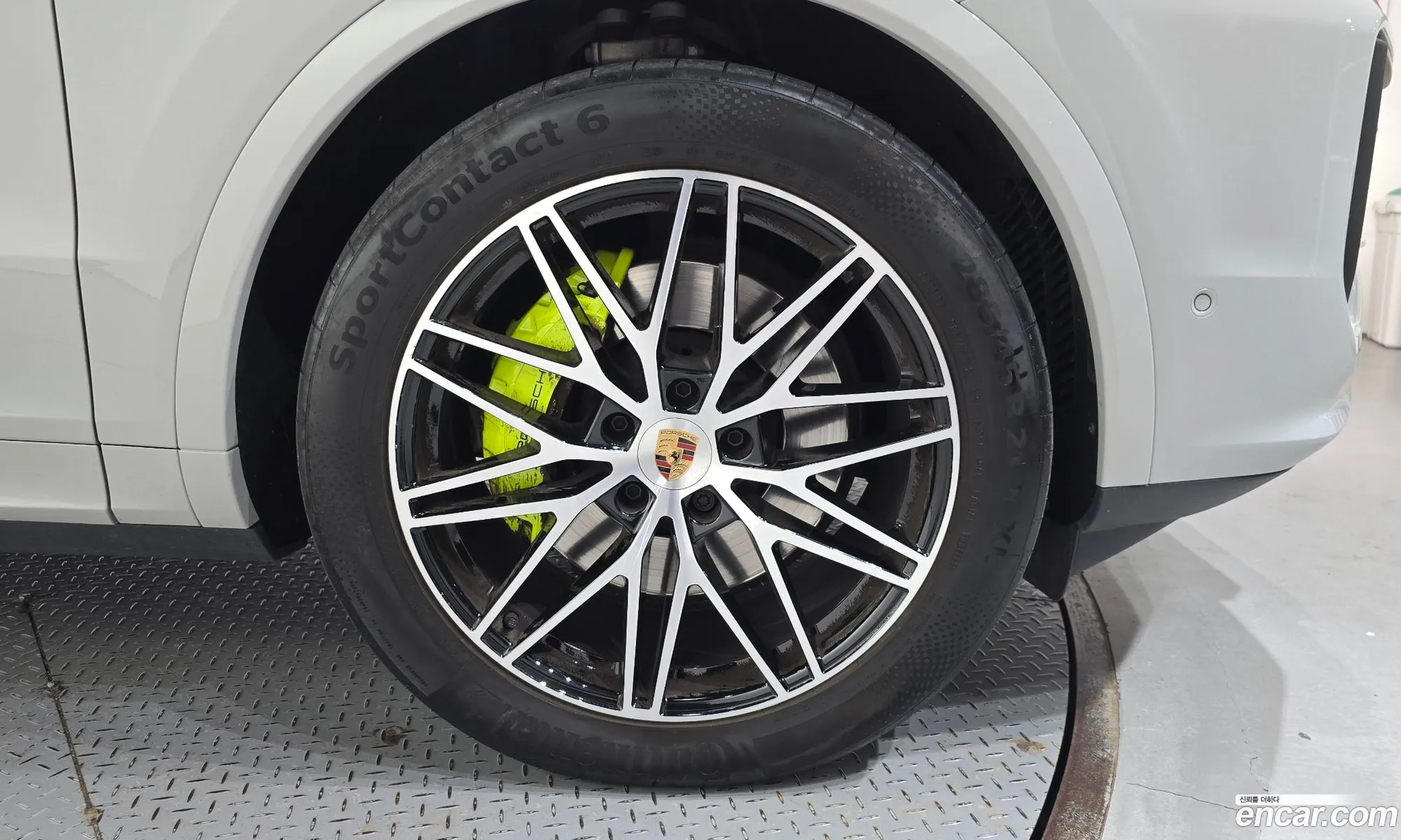 Porsche Cayenne 2024 WP1BE29Y7SDA67106 — 30