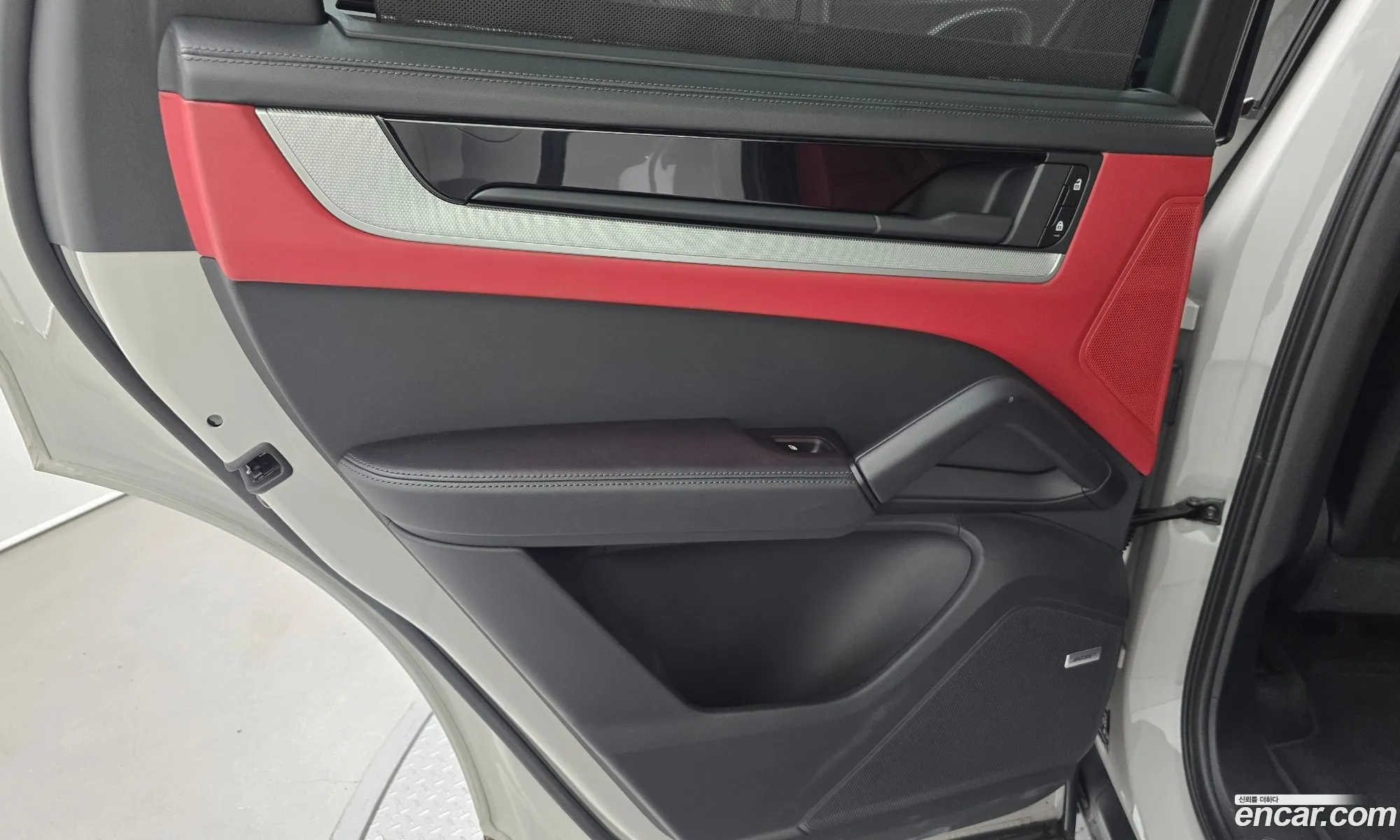 Porsche Cayenne 2024 WP1BE29Y7SDA67106 — 27