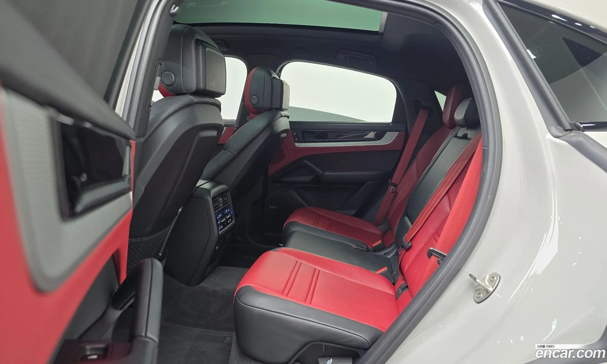 Porsche Cayenne 2024 WP1BE29Y7SDA67106 — 28