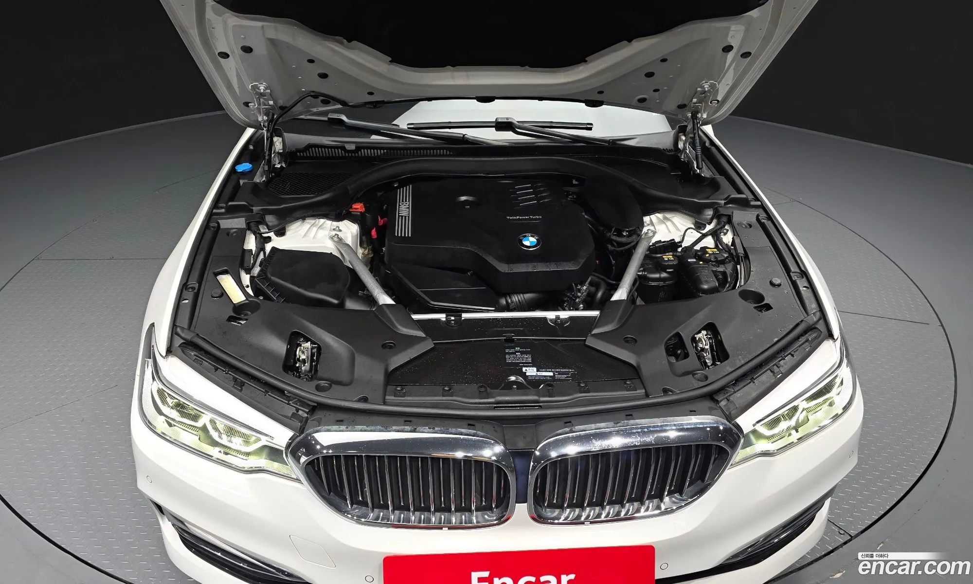 BMW 5 Series 2020 — 32