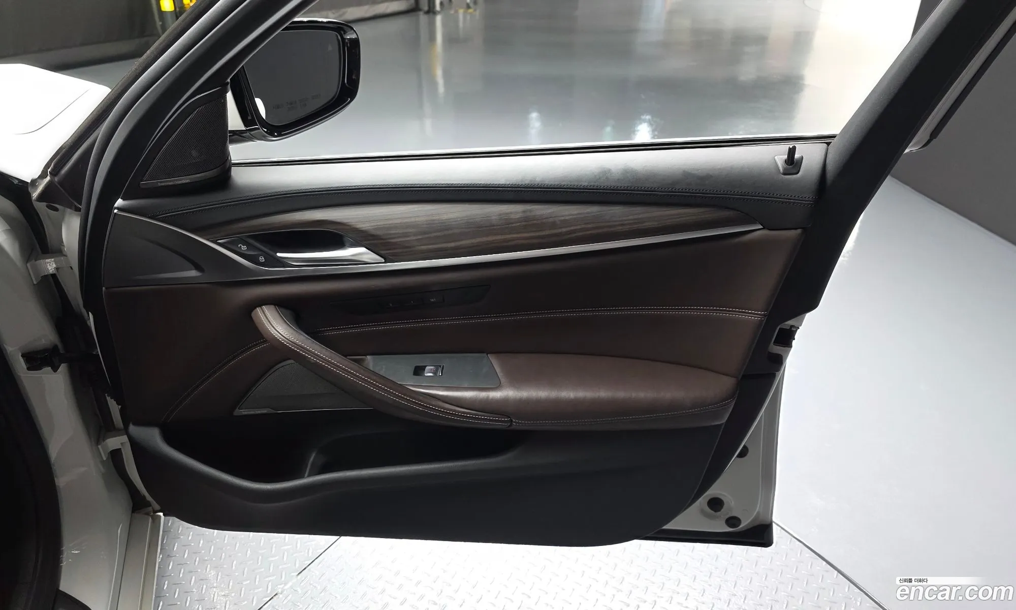 BMW 5 Series 2020 — 22