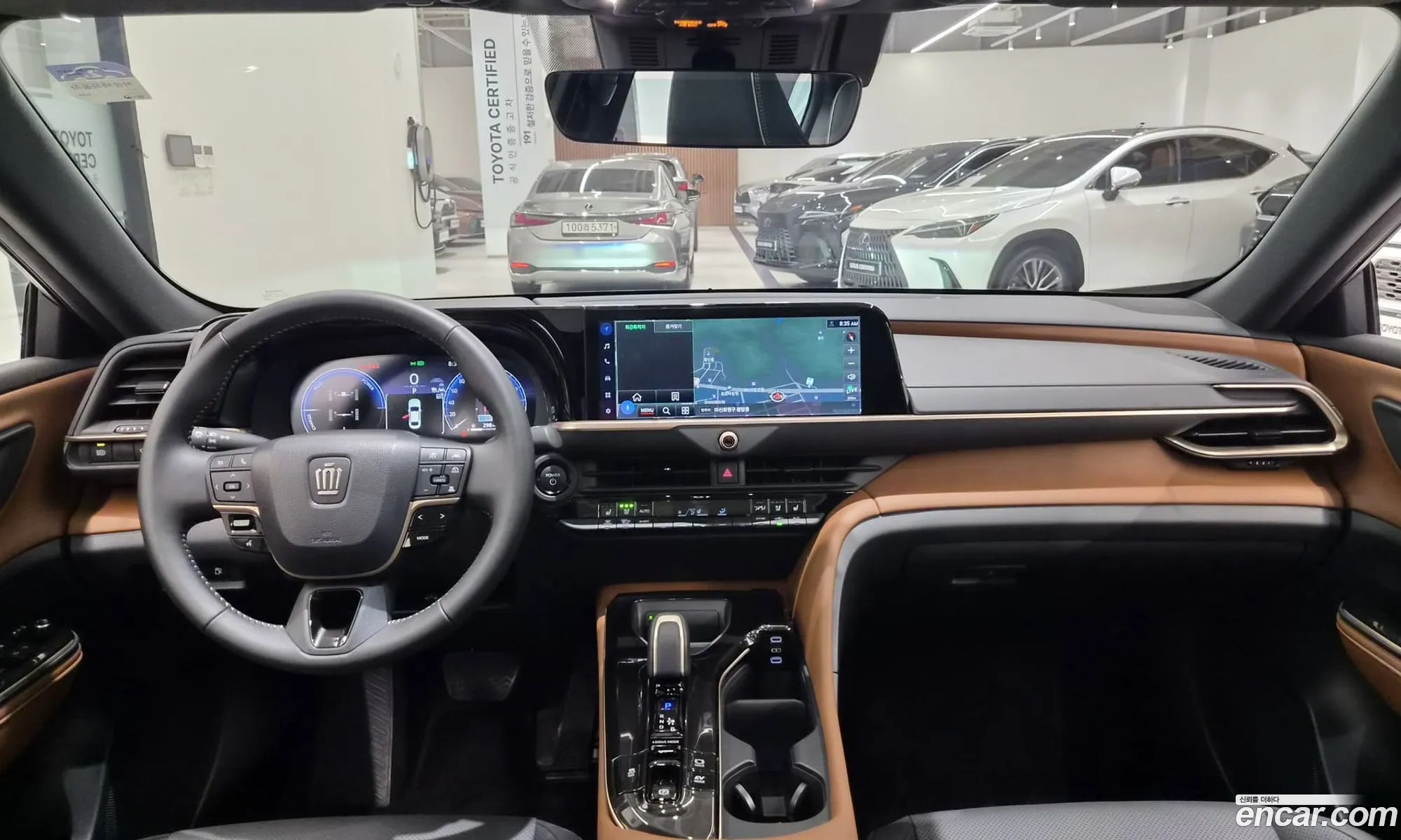 Toyota Crown Crossover 2025 — 14