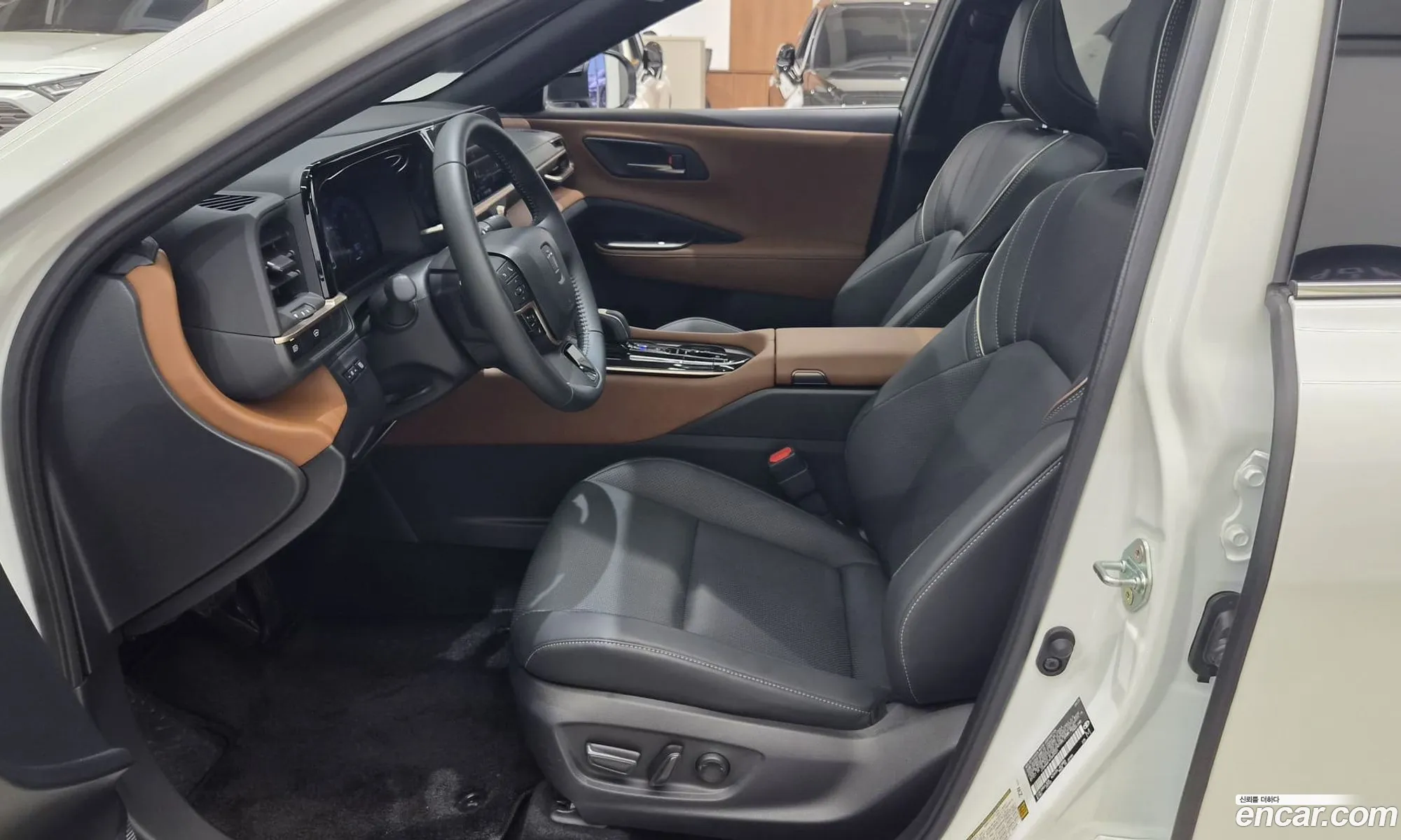 Toyota Crown Crossover 2025 — 5