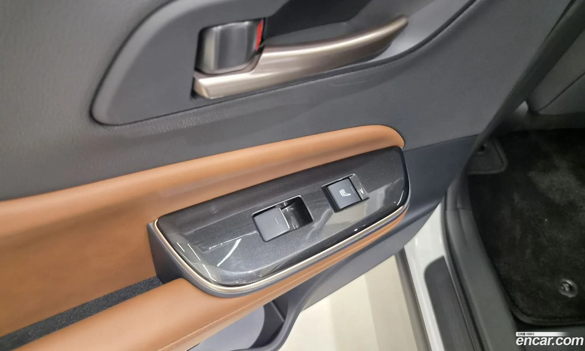 Toyota Crown Crossover 2025 — 3