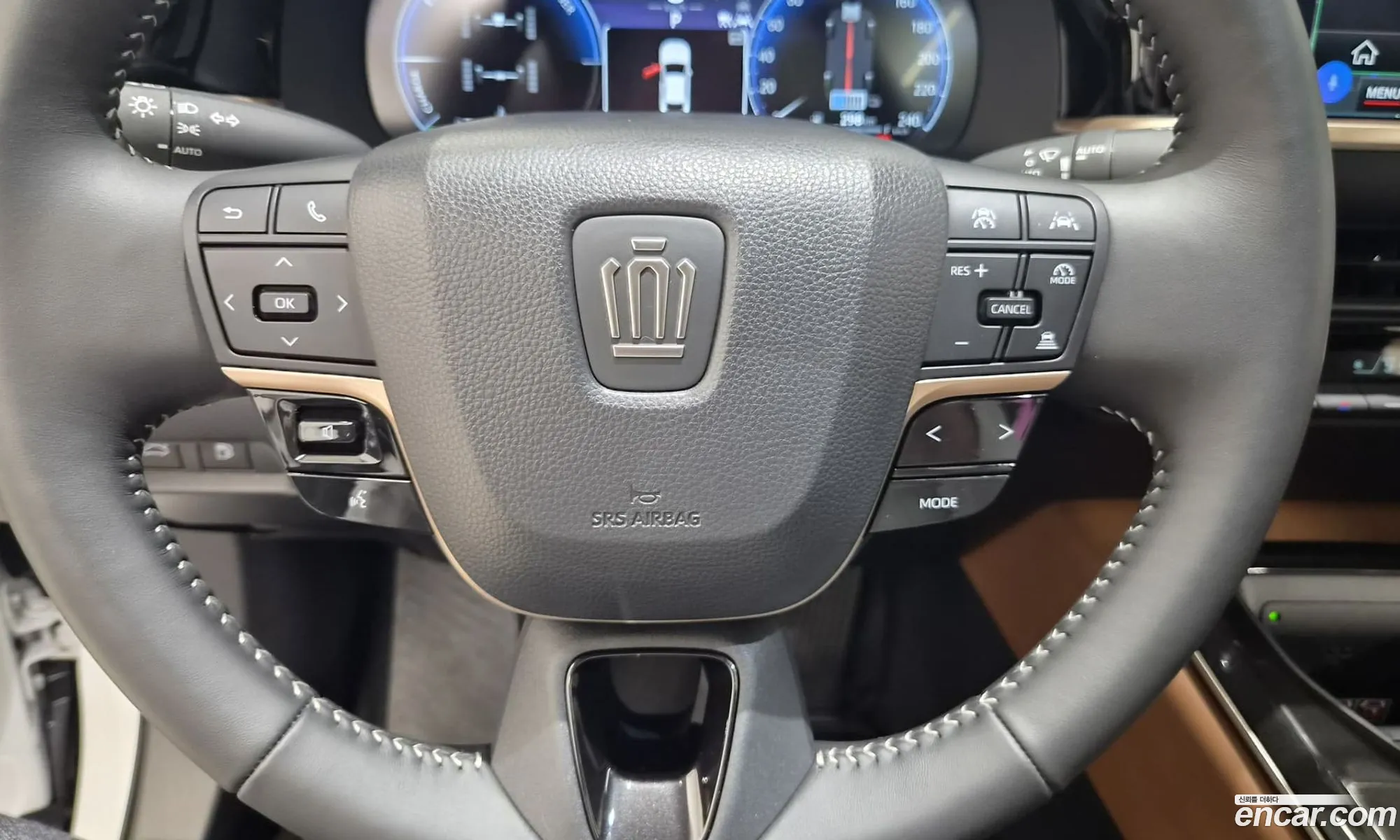 Toyota Crown Crossover 2025 — 6