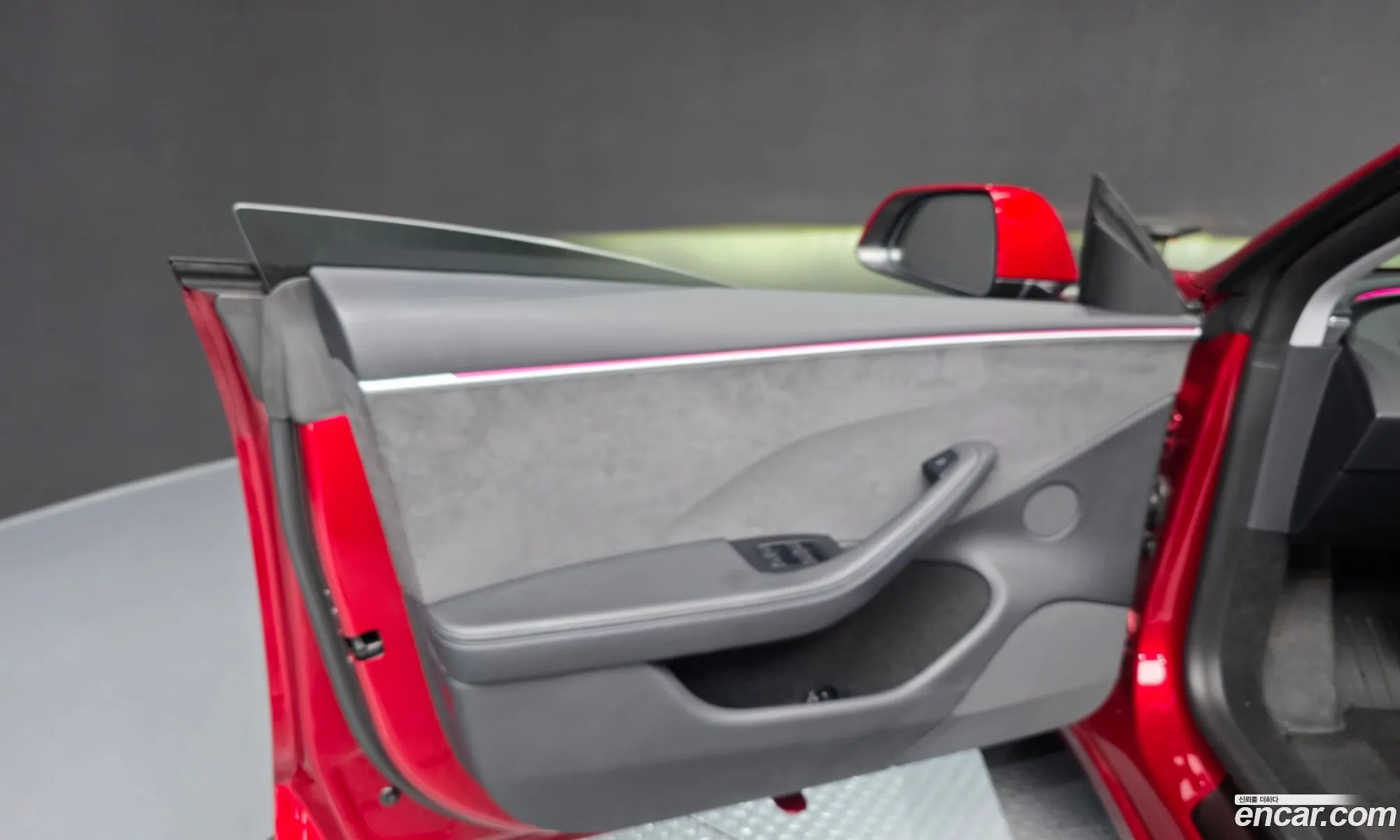 Tesla Model 3 2024 LRW3E7ET5RC191823 — 2
