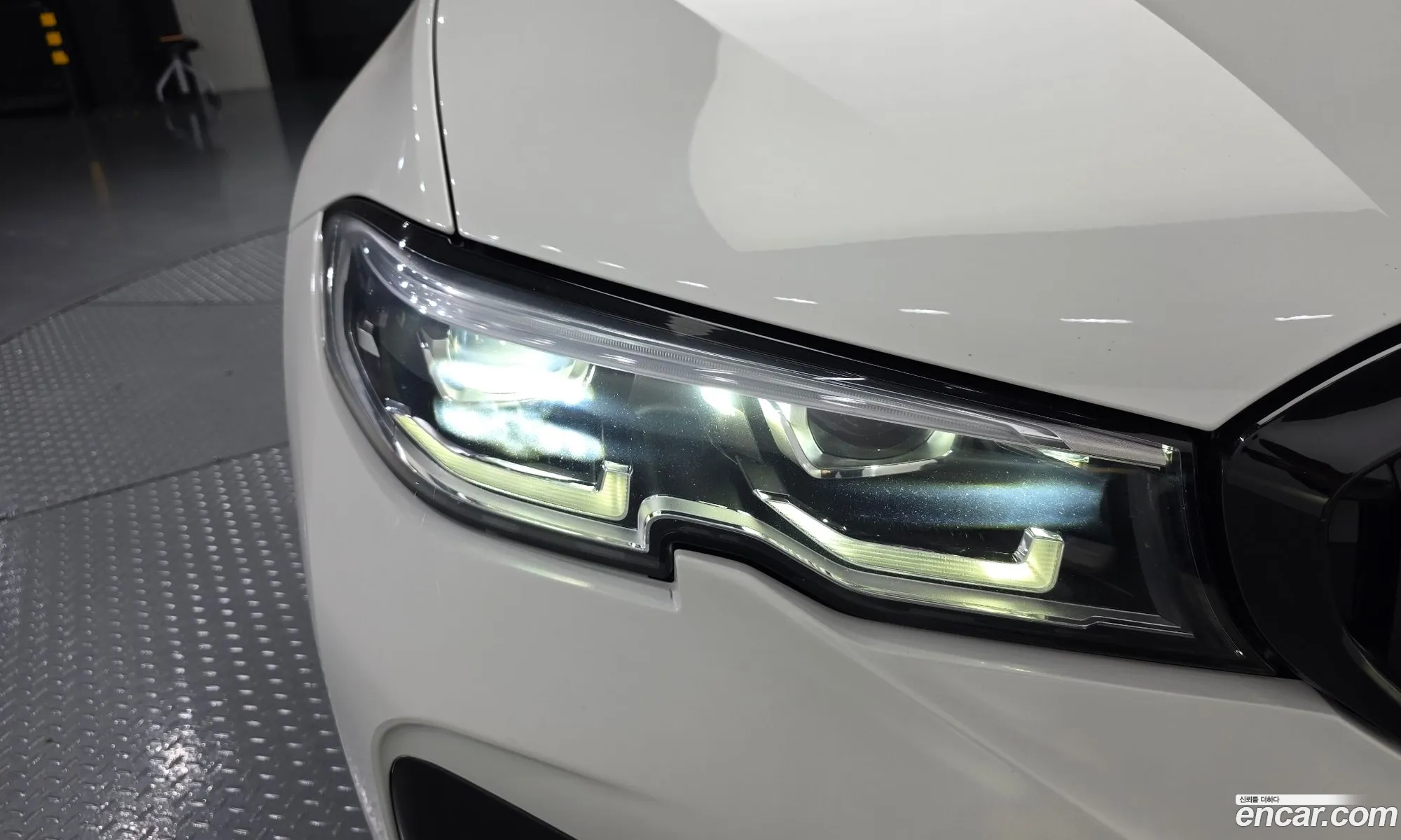 BMW 3 Series 2019 WBA5V5101LFH45764 — 17