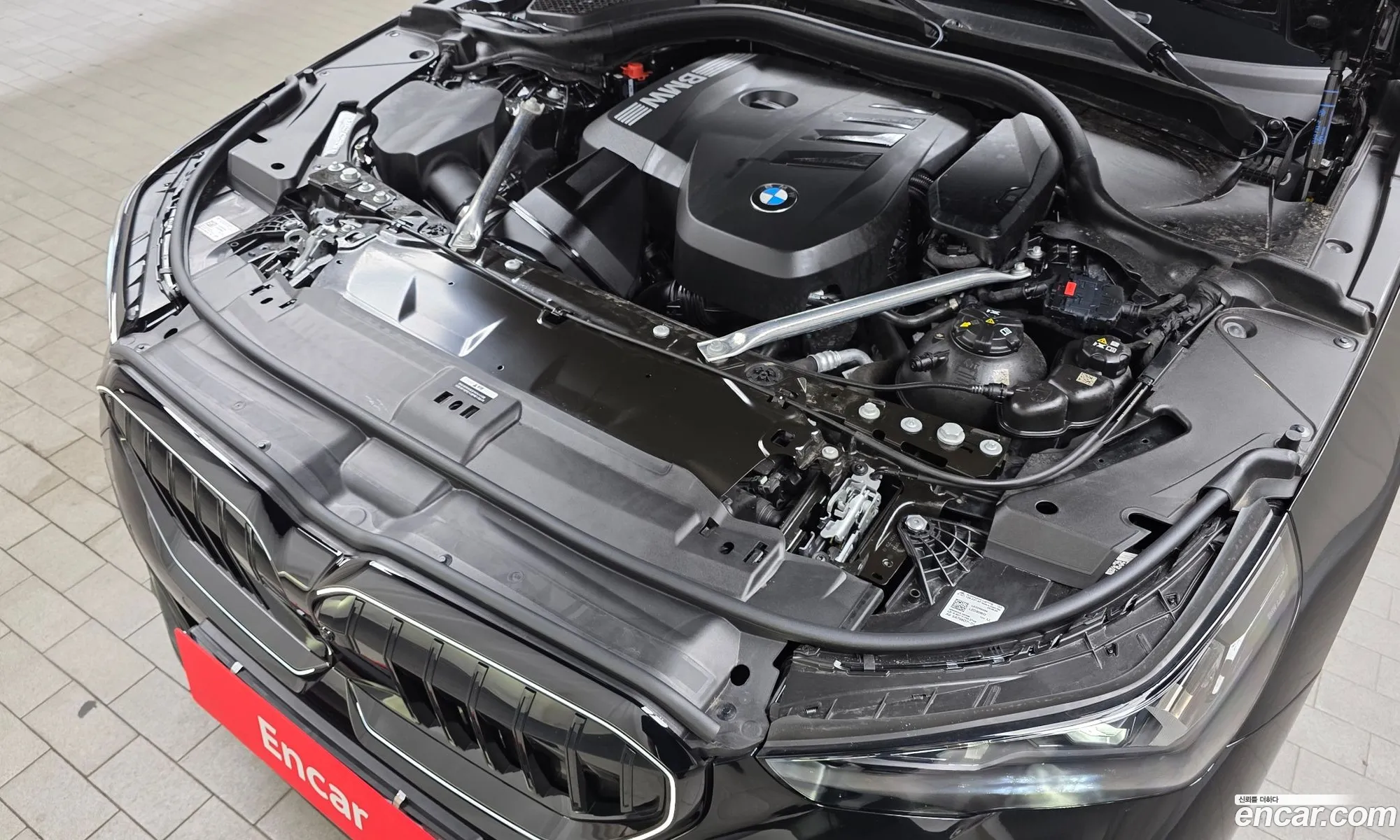 BMW 5 Series 2025 — 17