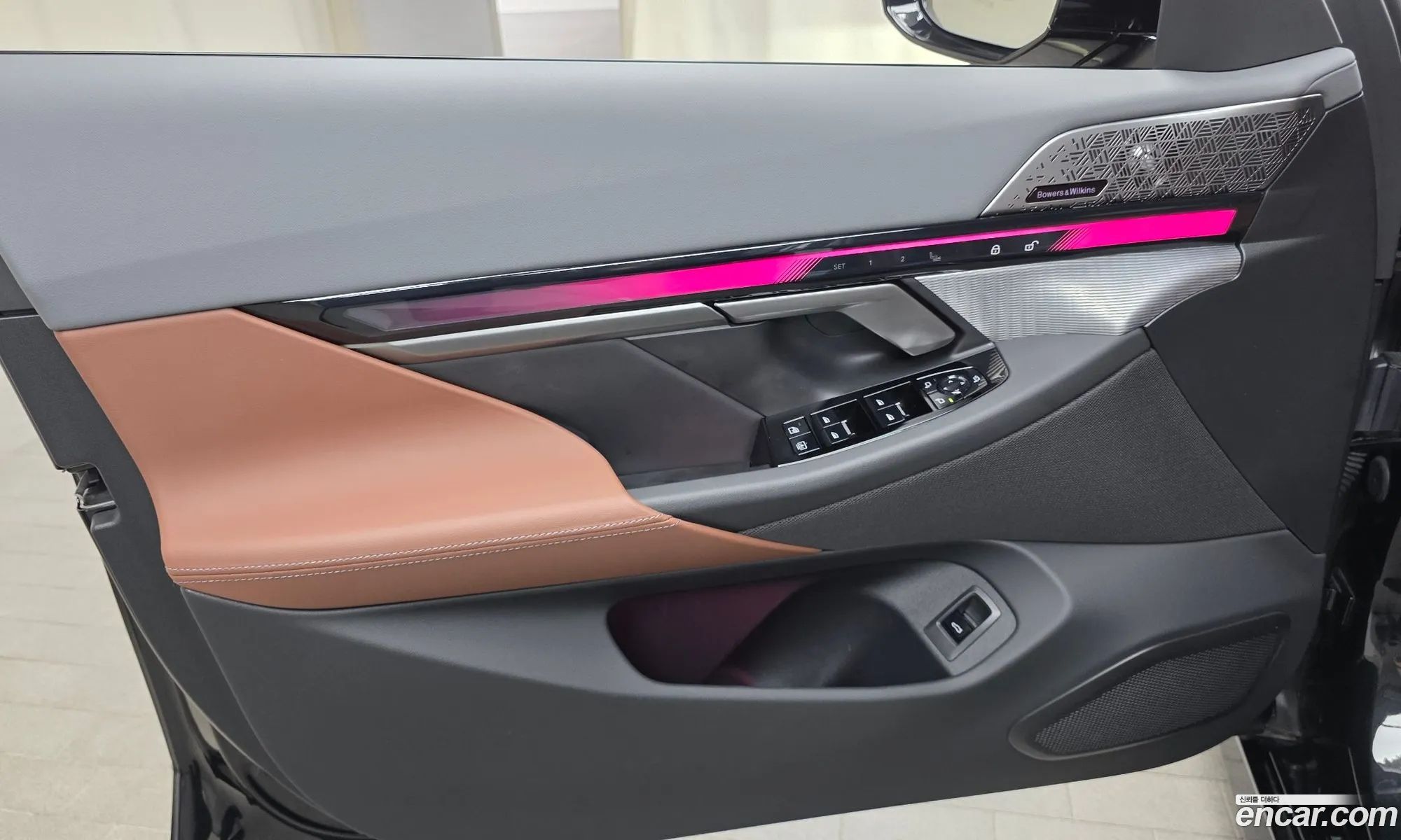 BMW 5 Series 2025 — 21