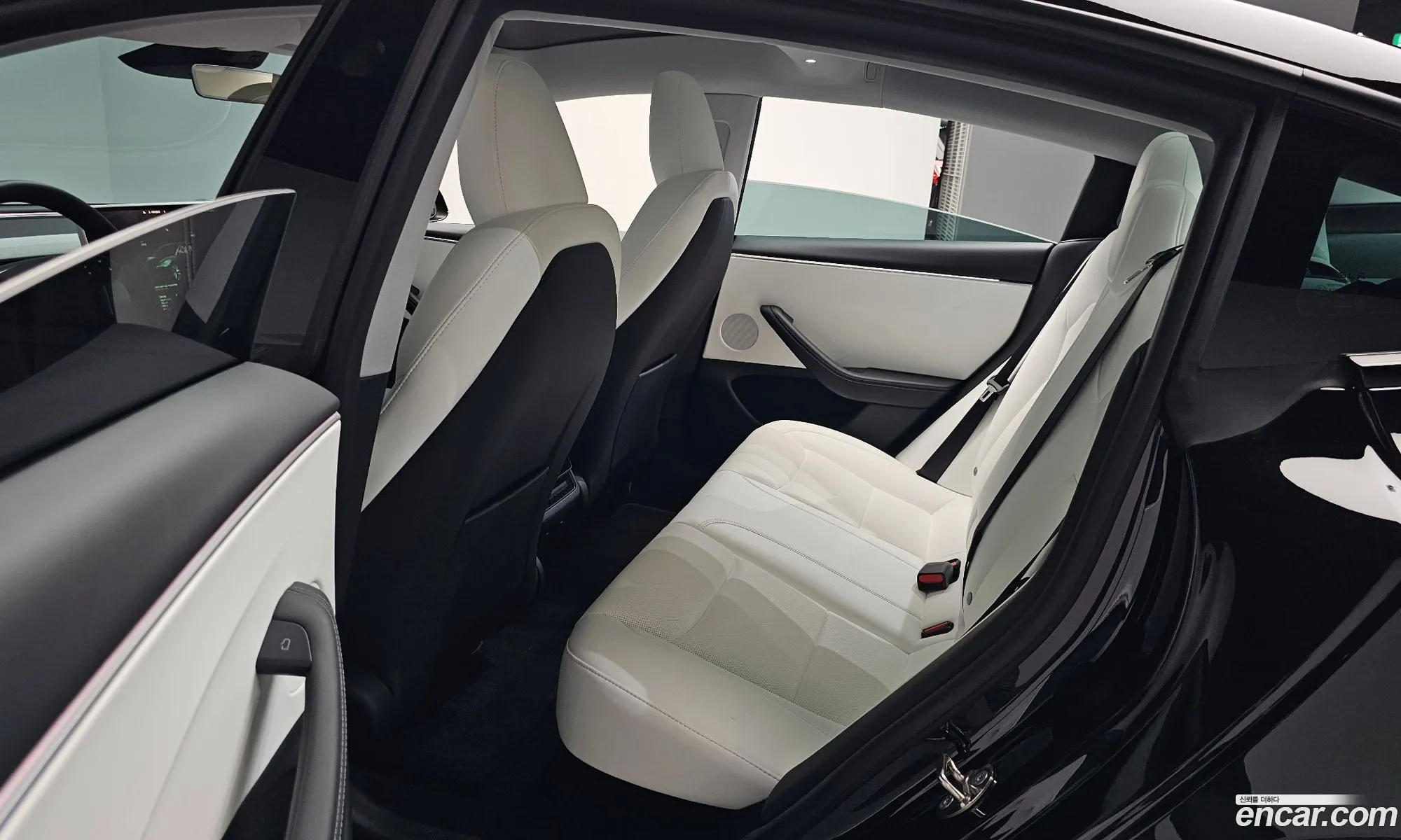 Tesla Model 3 2024 LRW3E7EK7RC127323 — 10