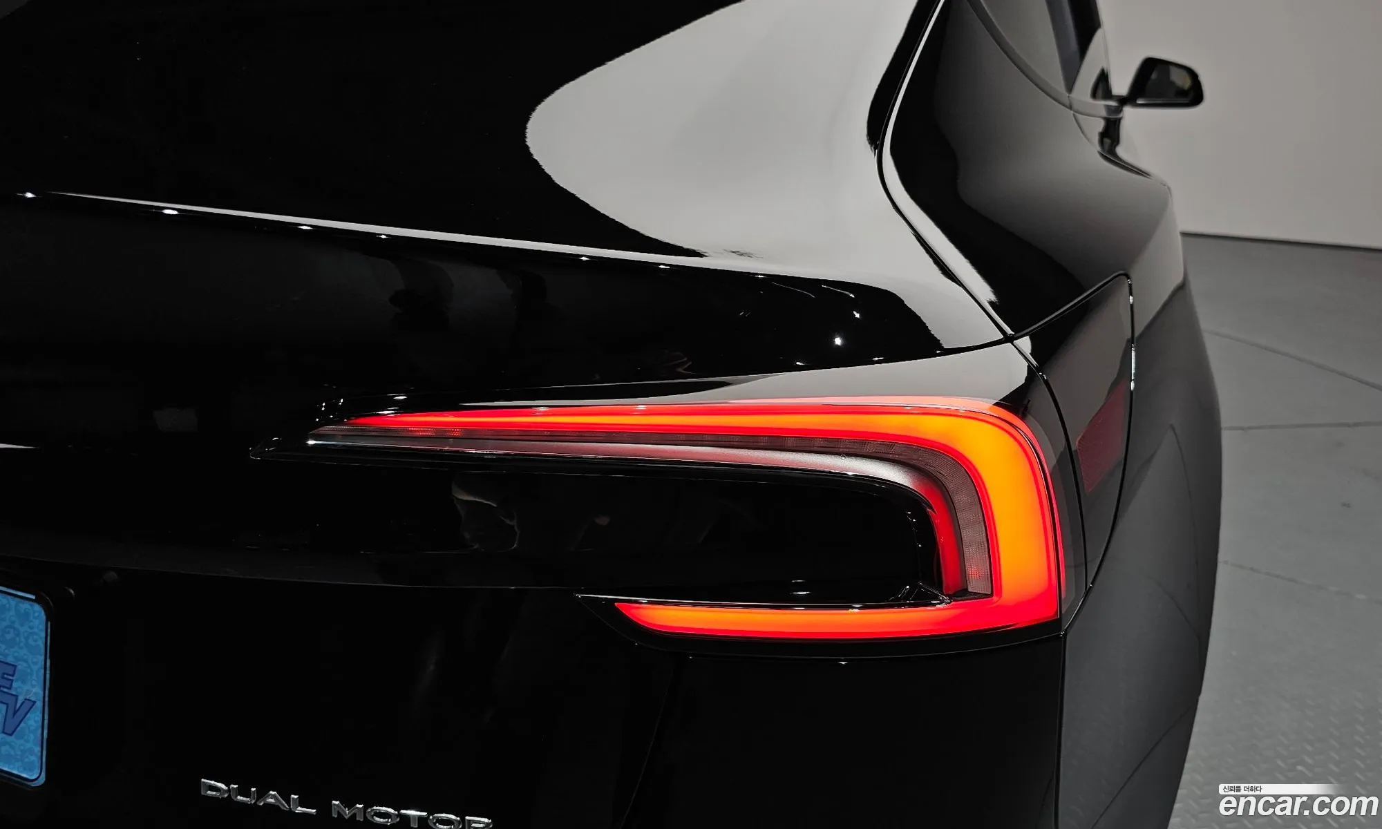 Tesla Model 3 2024 LRW3E7EK7RC127323 — 22