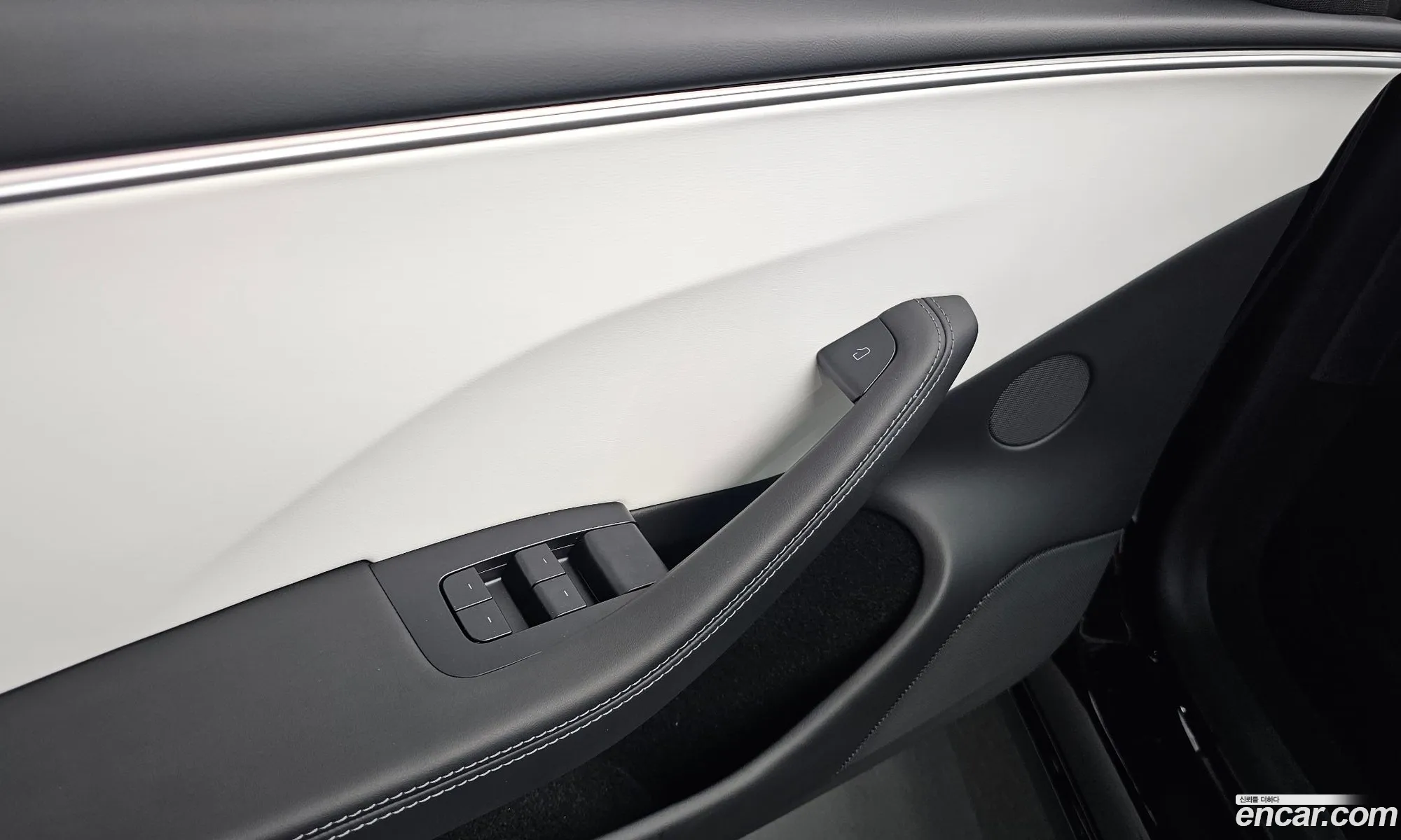 Tesla Model 3 2024 LRW3E7EK7RC127323 — 19