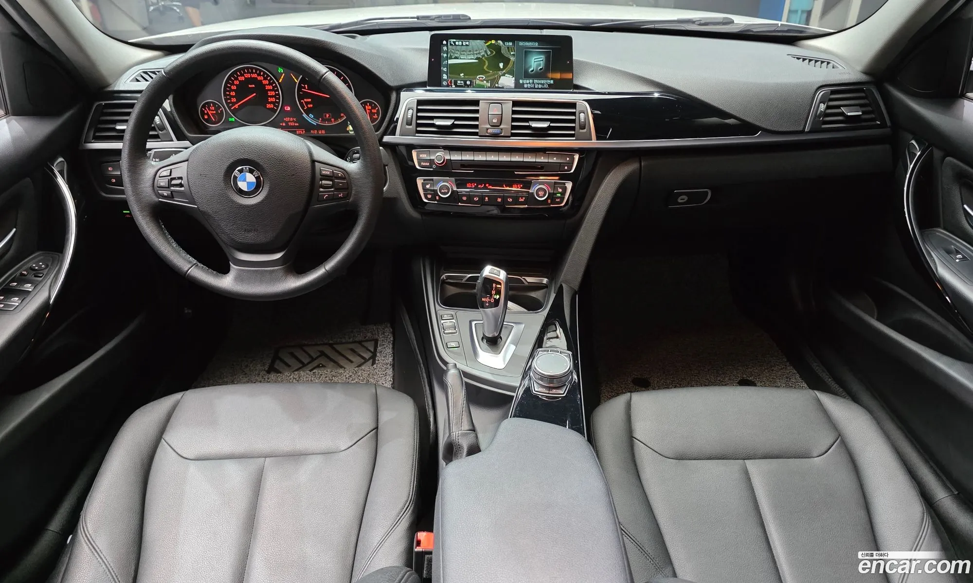 BMW 3 Series 2018 WBA8C5109J5L44627 — 28