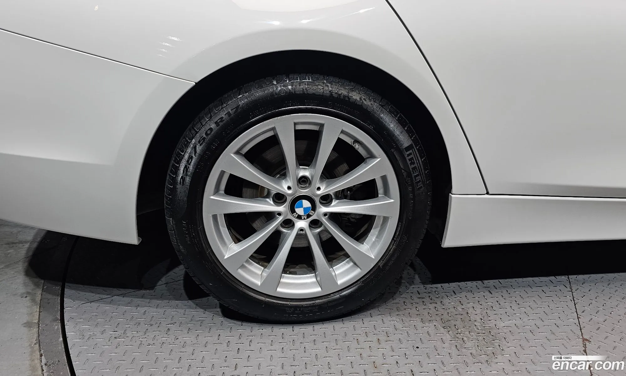 BMW 3 Series 2018 WBA8C5109J5L44627 — 4
