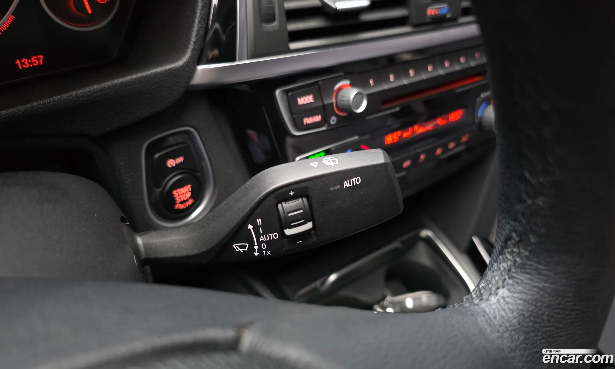 BMW 3 Series 2018 WBA8C5109J5L44627 — 30