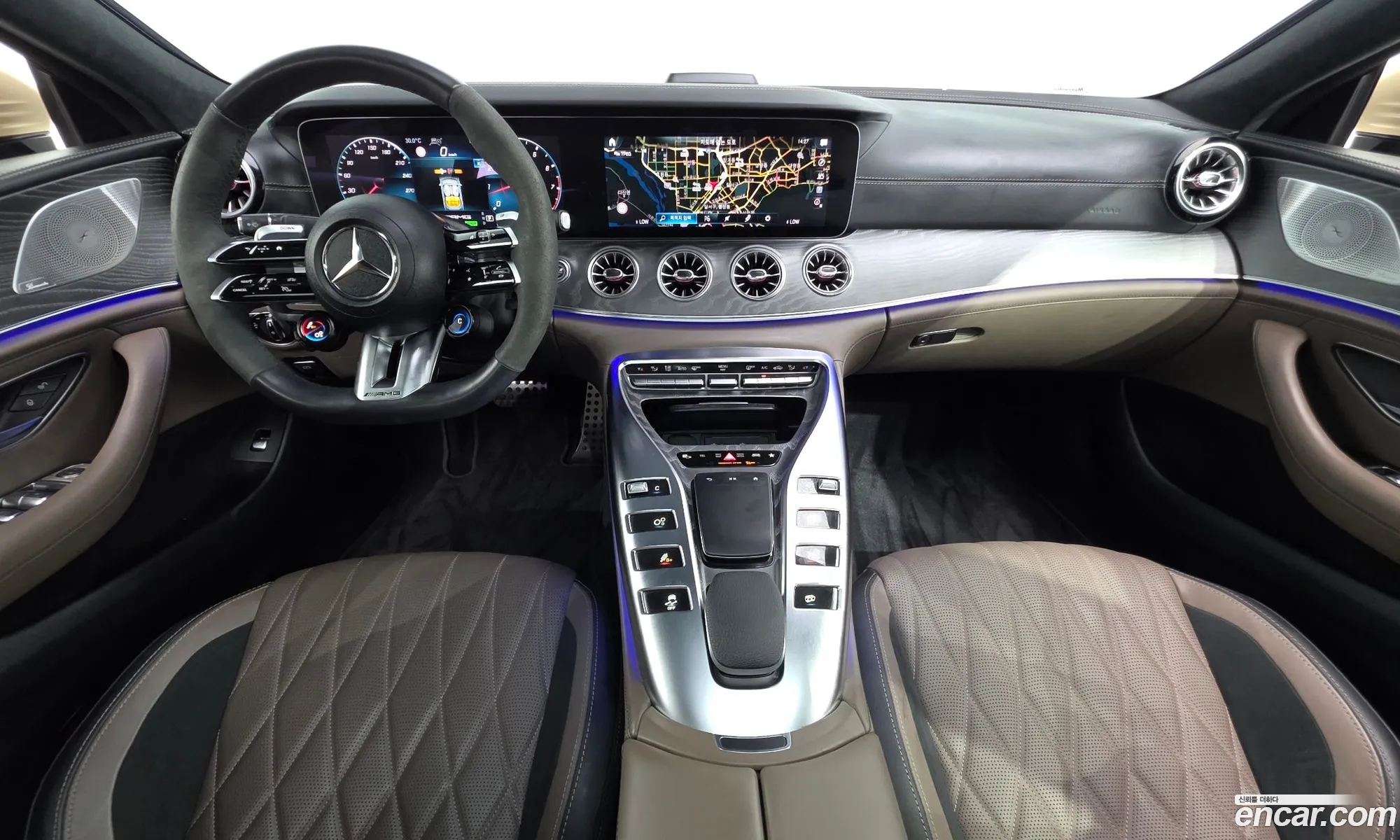 Mercedes-Benz AMG GT 2023 — 18