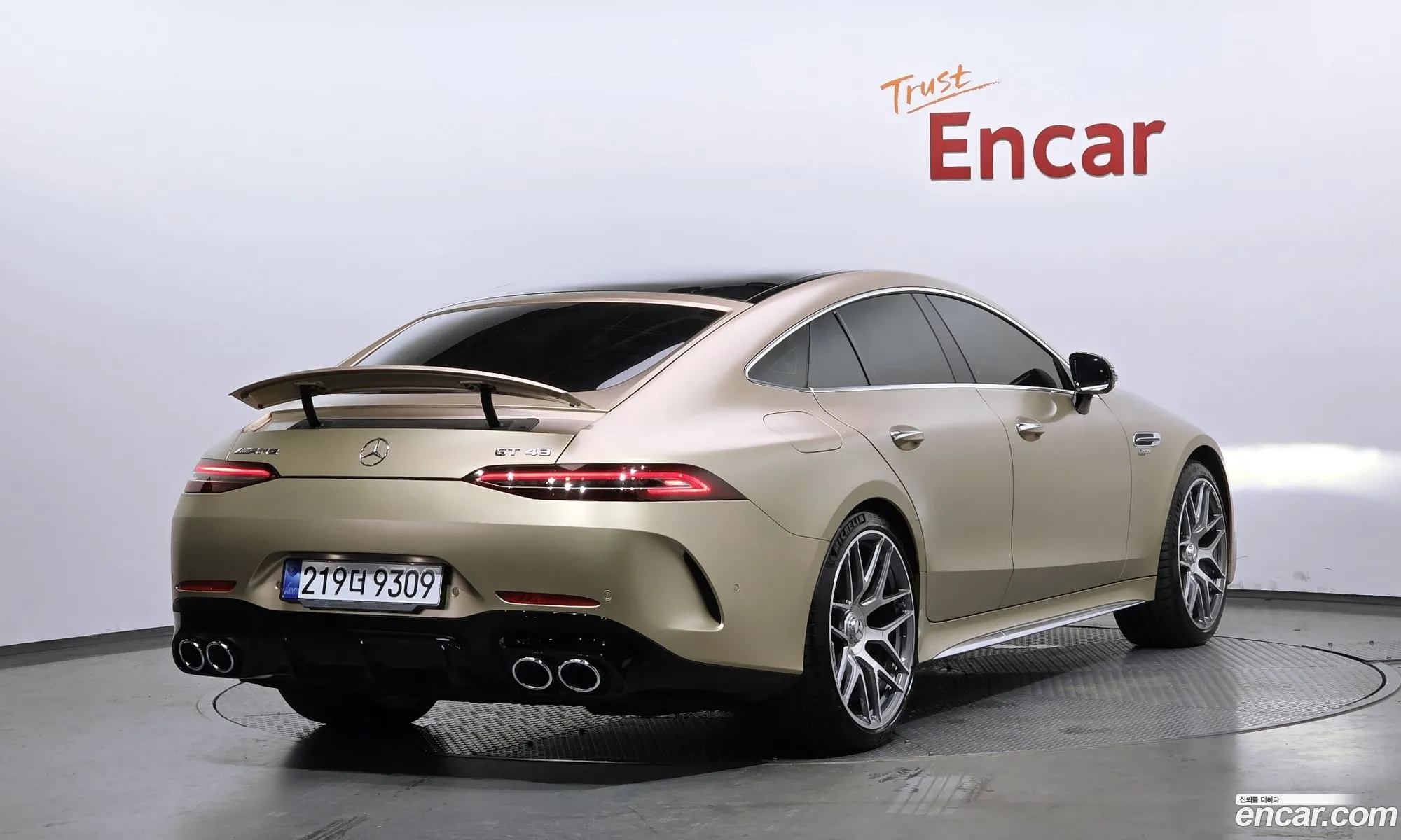 Mercedes-Benz AMG GT 2023 — 17