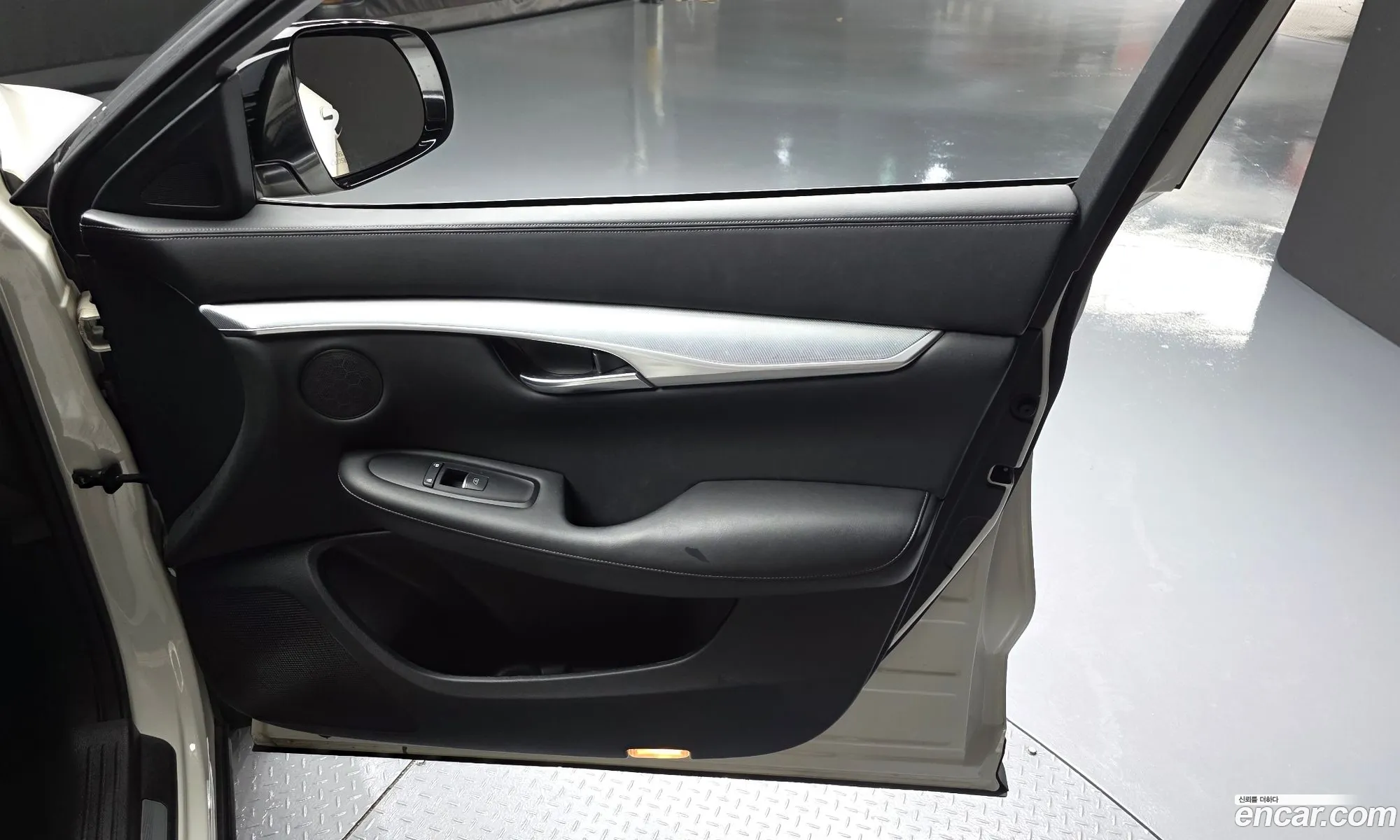 Infiniti QX50 2019 3PCAJ5M18KF140433 — 28