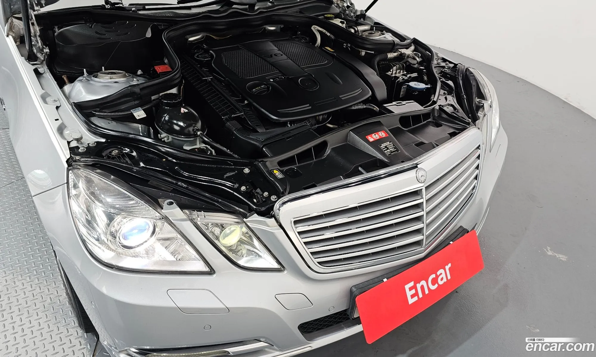 Mercedes-Benz E-Class W212 2012 WDDHF5FB1CA598238 — 15