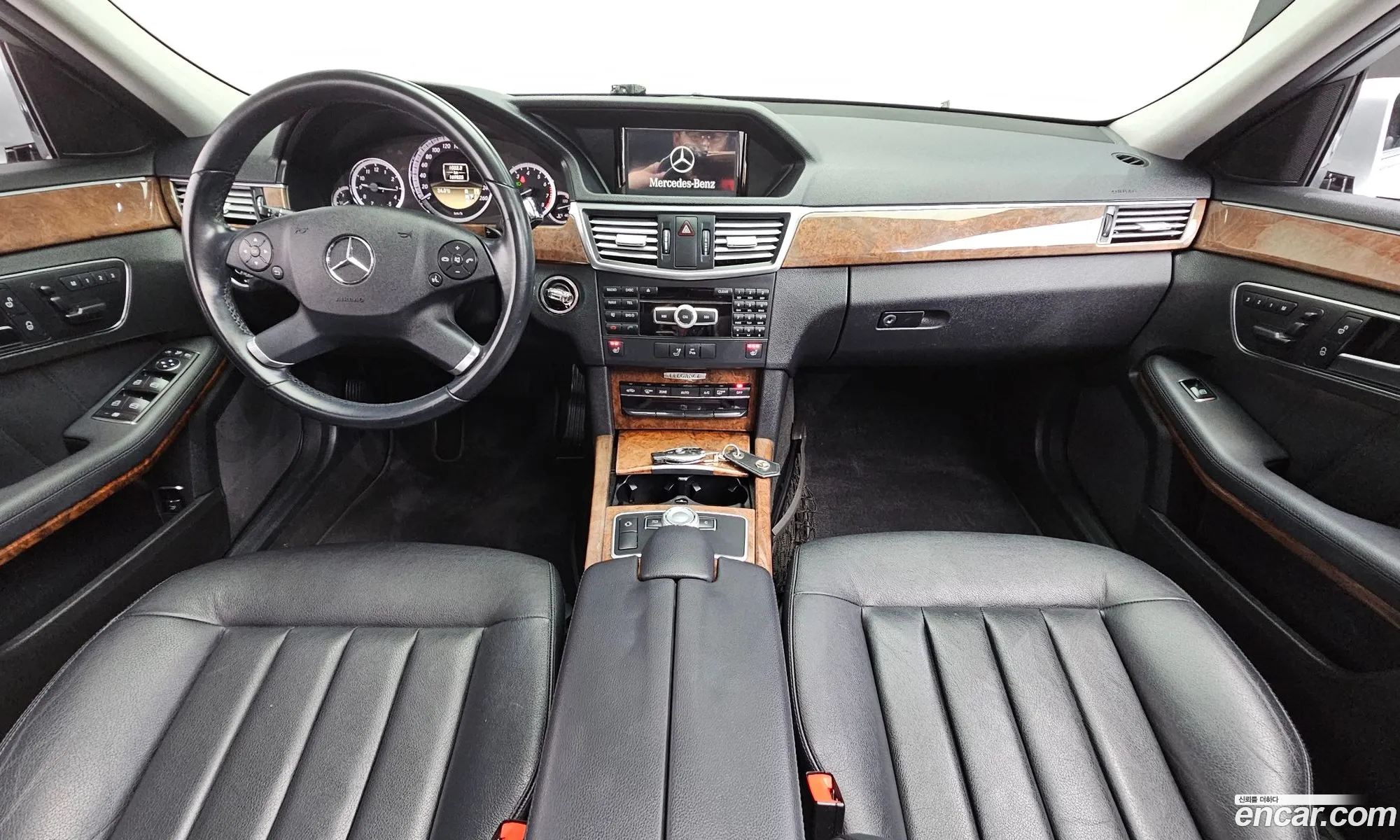 Mercedes-Benz E-Class W212 2012 WDDHF5FB1CA598238 — 17
