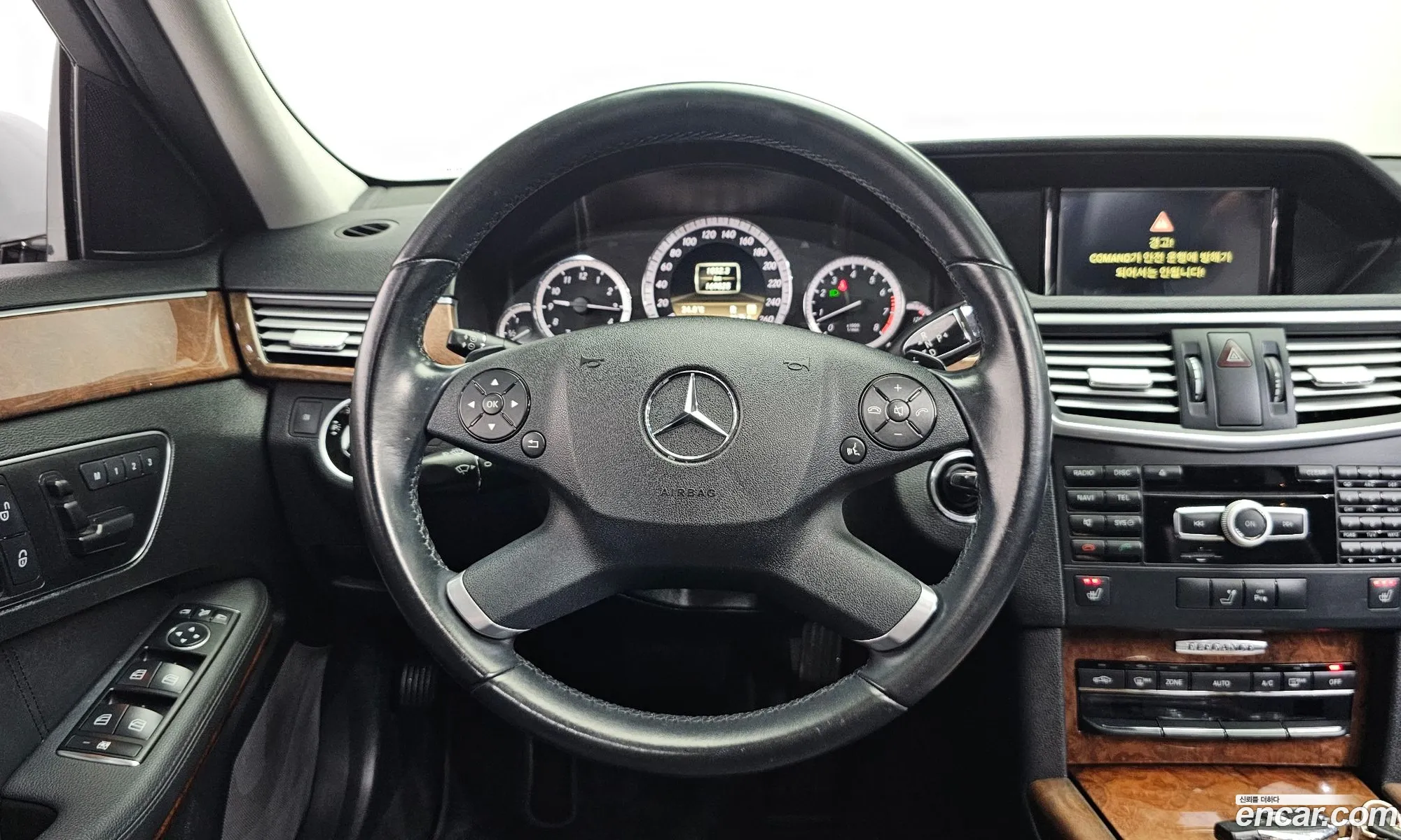 Mercedes-Benz E-Class W212 2012 WDDHF5FB1CA598238 — 10