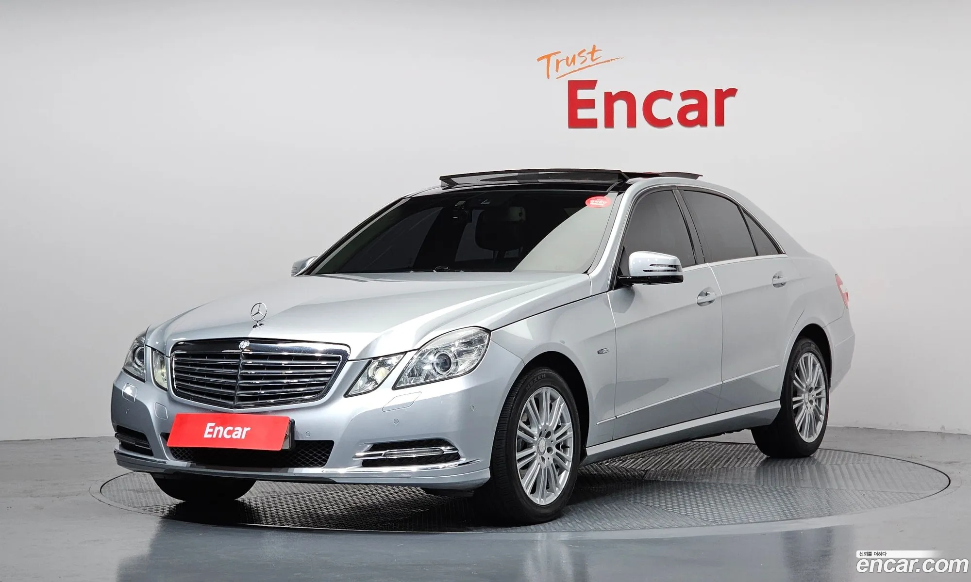 Mercedes-Benz E-Class W212 2012 WDDHF5FB1CA598238 — 13