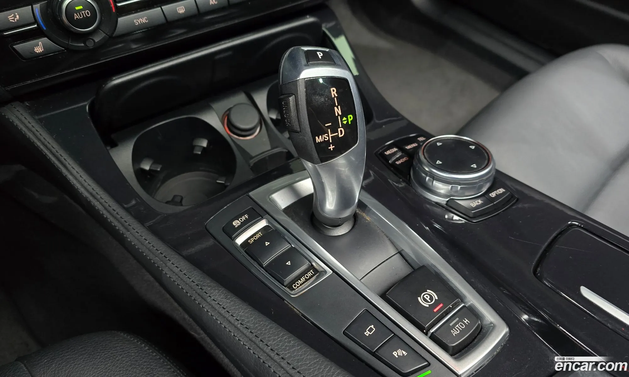 BMW 5 Series 2016 — 10