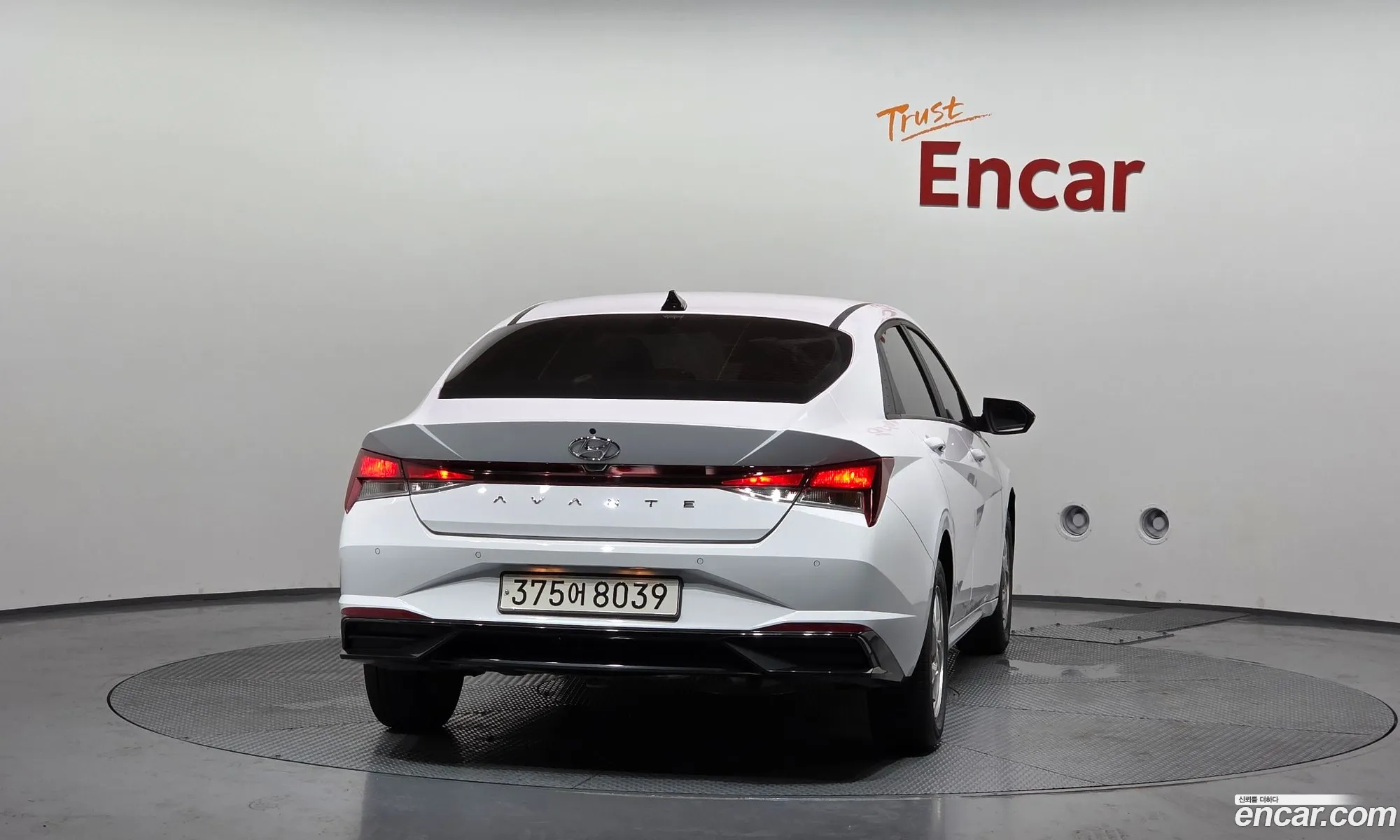 Hyundai Elantra 2022 — 3