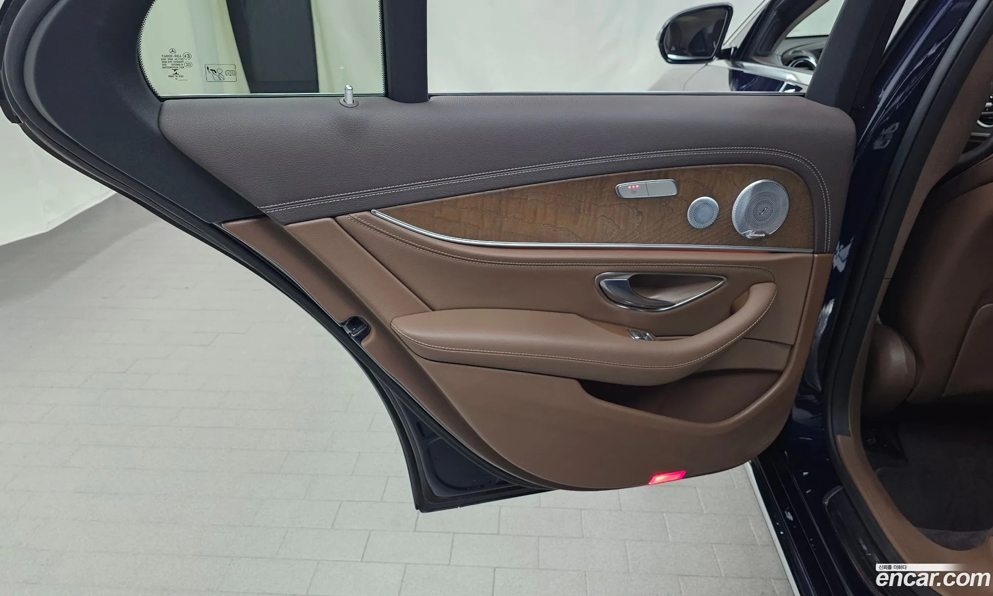 Mercedes-Benz E-Class W213 2019 — 24