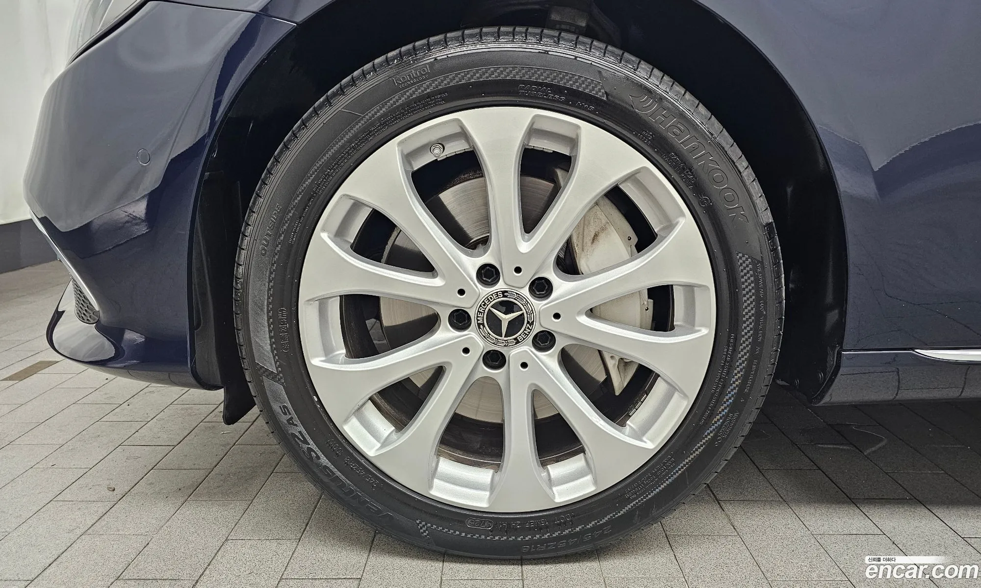 Mercedes-Benz E-Class W213 2019 — 26