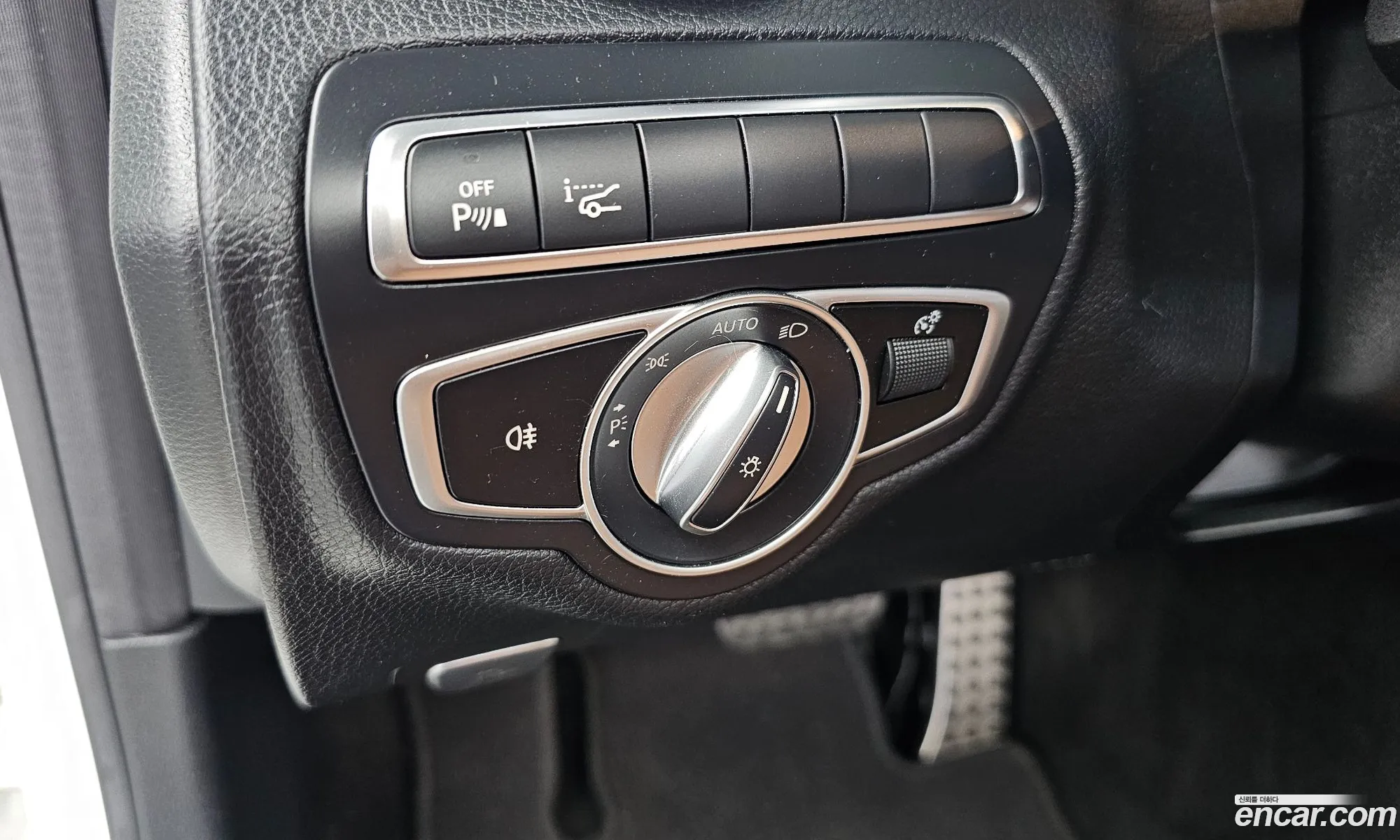Mercedes-Benz C-Class W205 2018 — 17