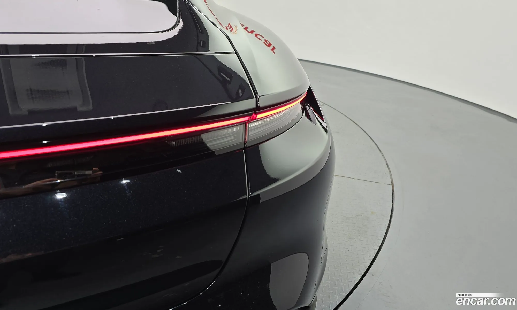 Porsche Taycan 2024 — 36