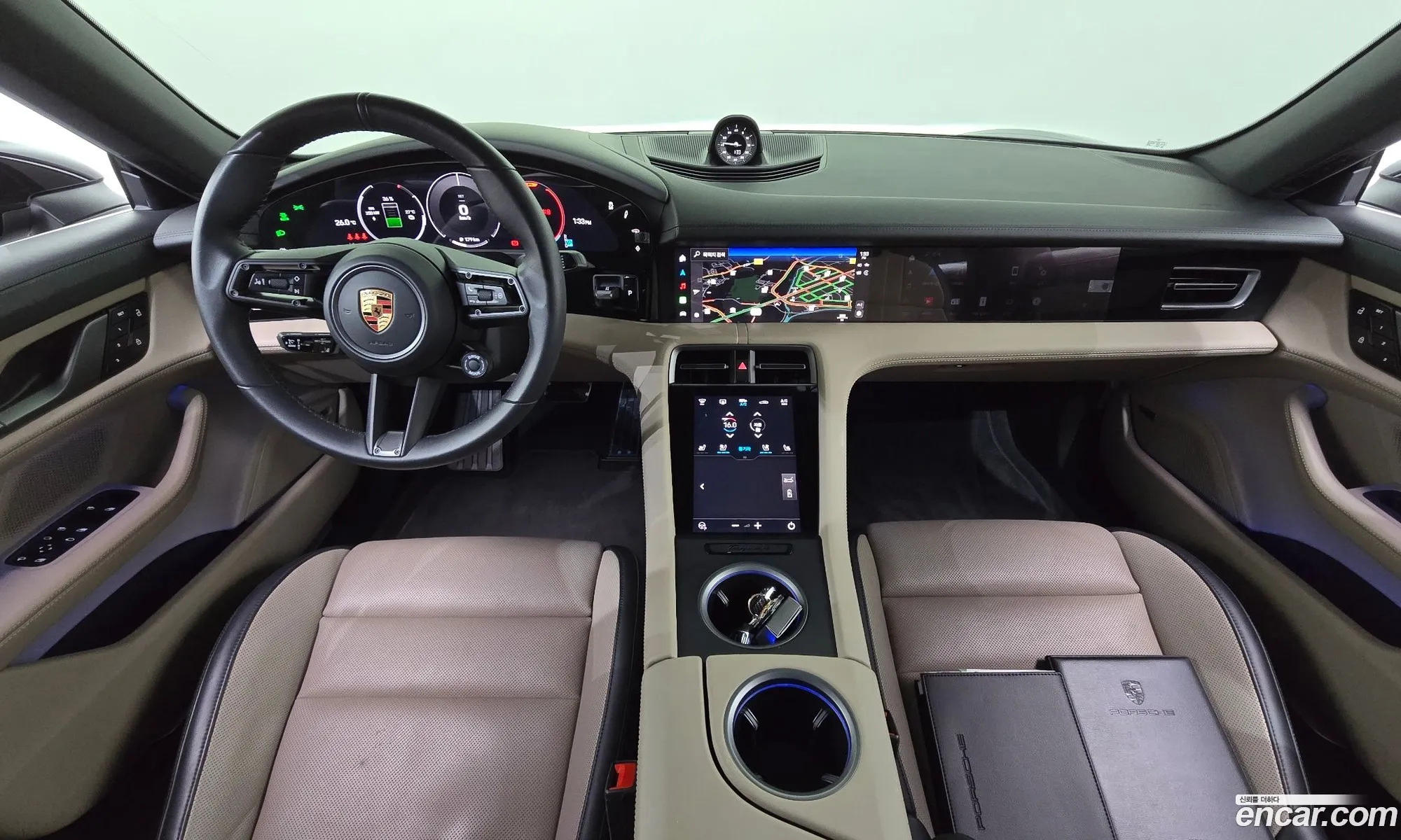 Porsche Taycan 2024 — 18