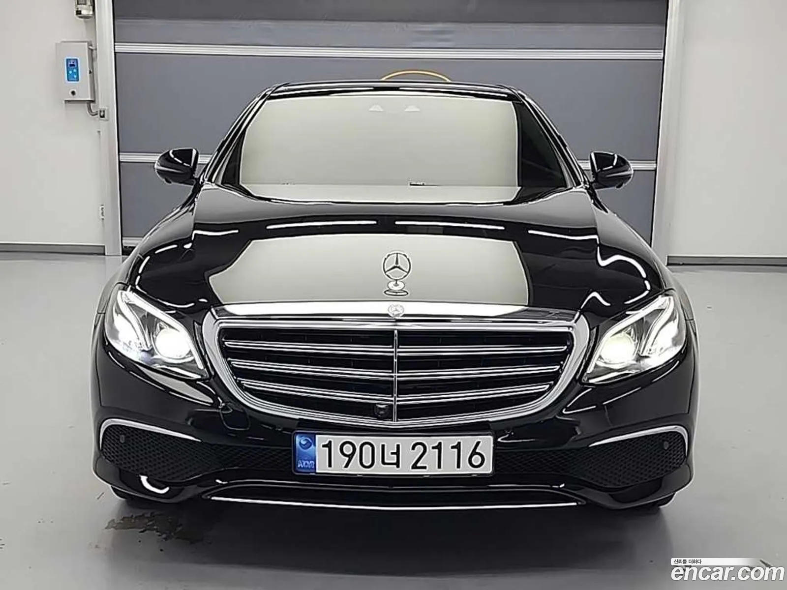 Mercedes-Benz E-Class W213 2017 — 11