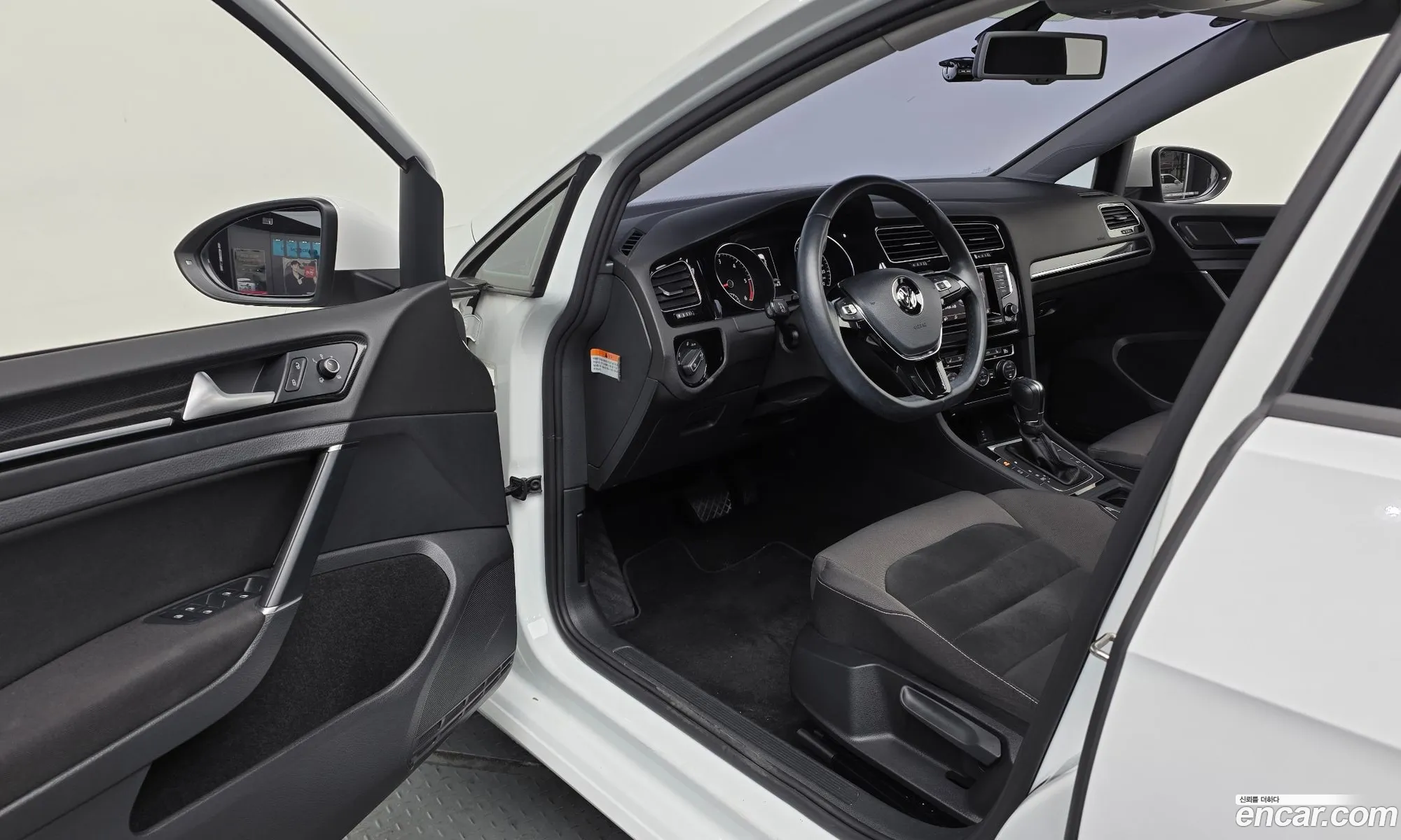 Volkswagen Golf 7th Gen 2014 — 7
