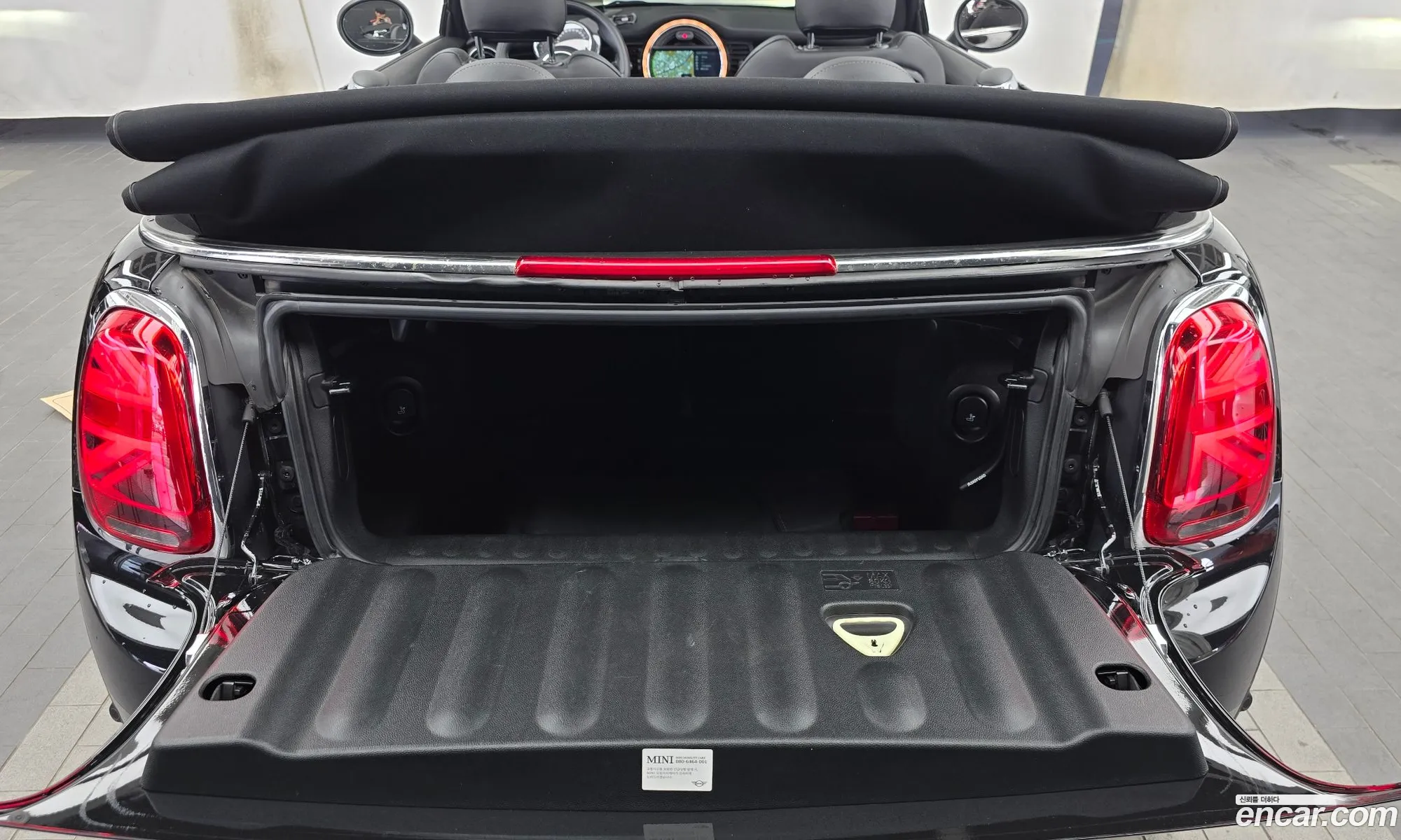 Mini Cooper Convertible 2018 WMWWG5107J3A80477 — 6