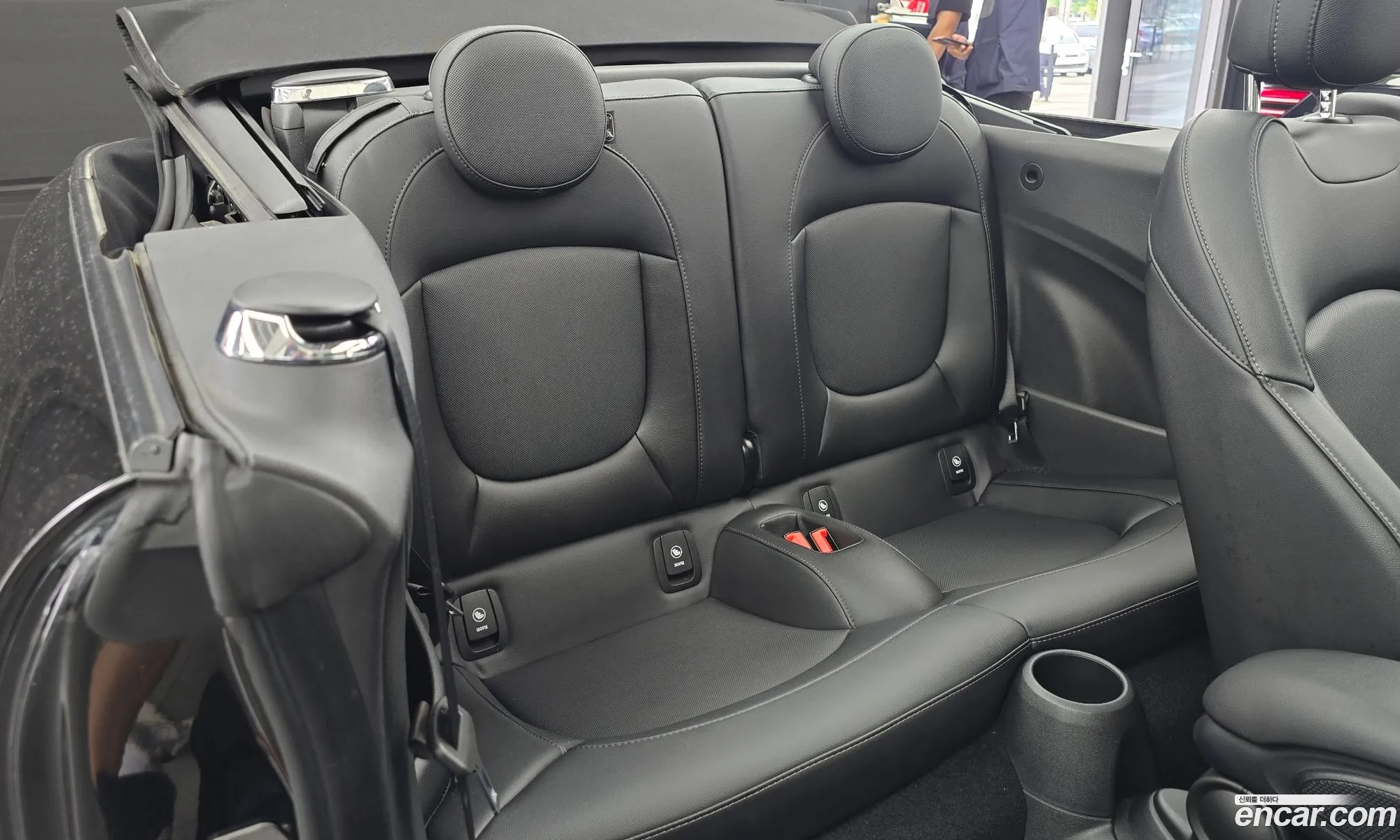 Mini Cooper Convertible 2018 WMWWG5107J3A80477 — 18