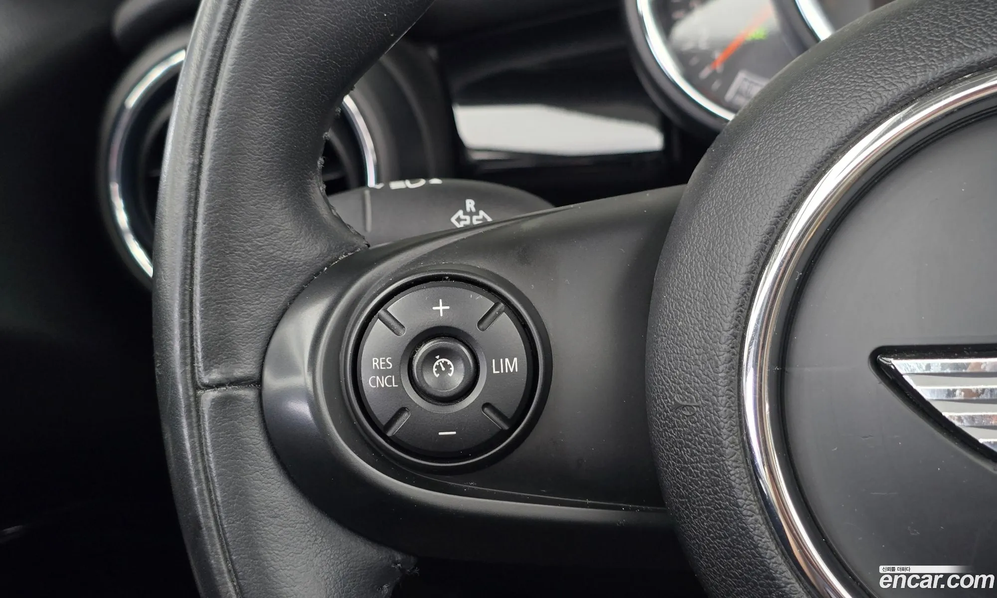 Mini Cooper Convertible 2018 WMWWG5107J3A80477 — 12