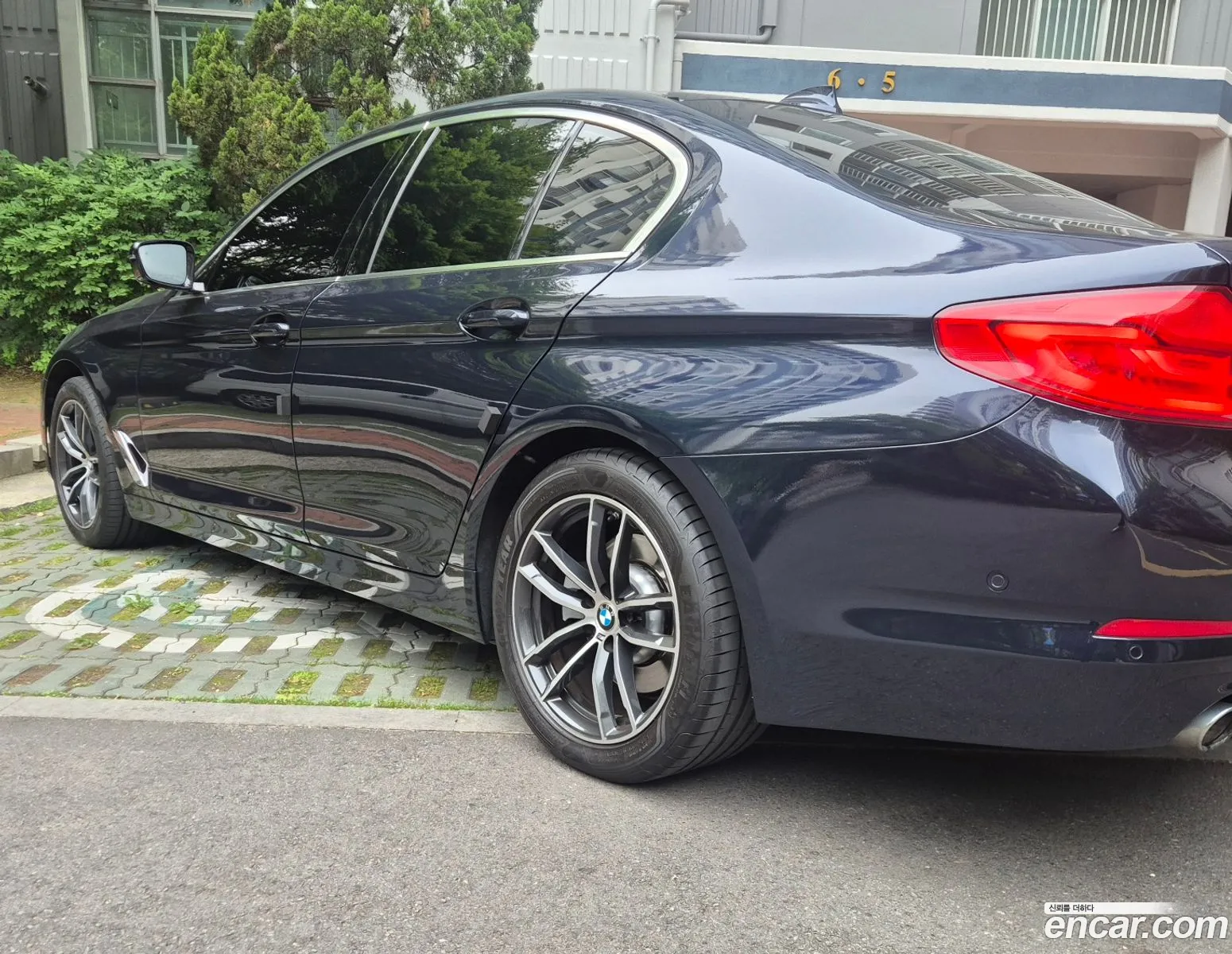 BMW 5 Series 2019 — 11