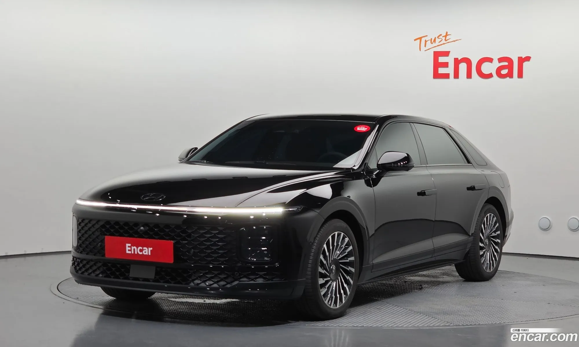Hyundai Grandeur Hybrid 2026 — 3