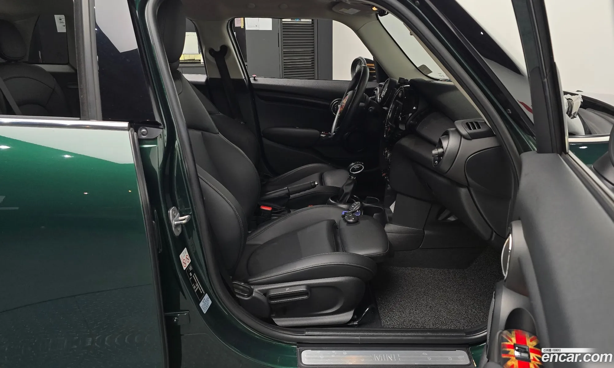 Mini Cooper 2018 WMWXU110XK2H34143 — 23