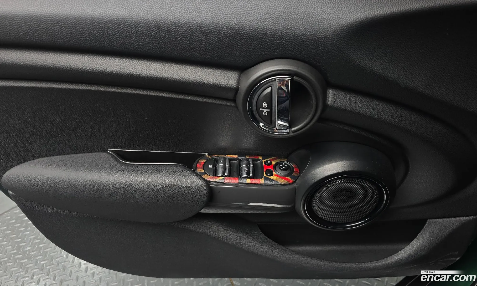 Mini Cooper 2018 WMWXU110XK2H34143 — 5