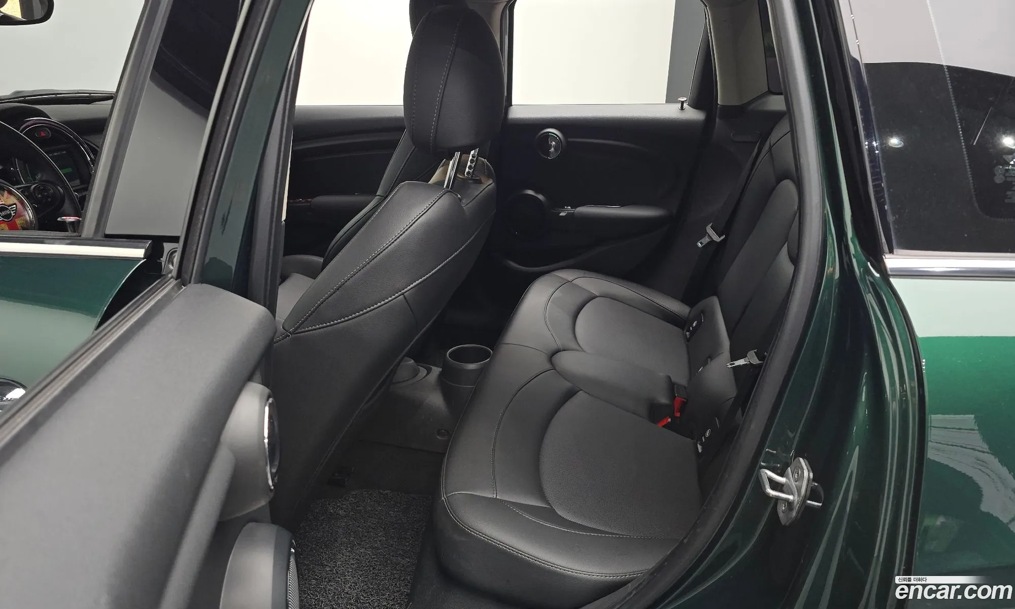 Mini Cooper 2018 WMWXU110XK2H34143 — 26